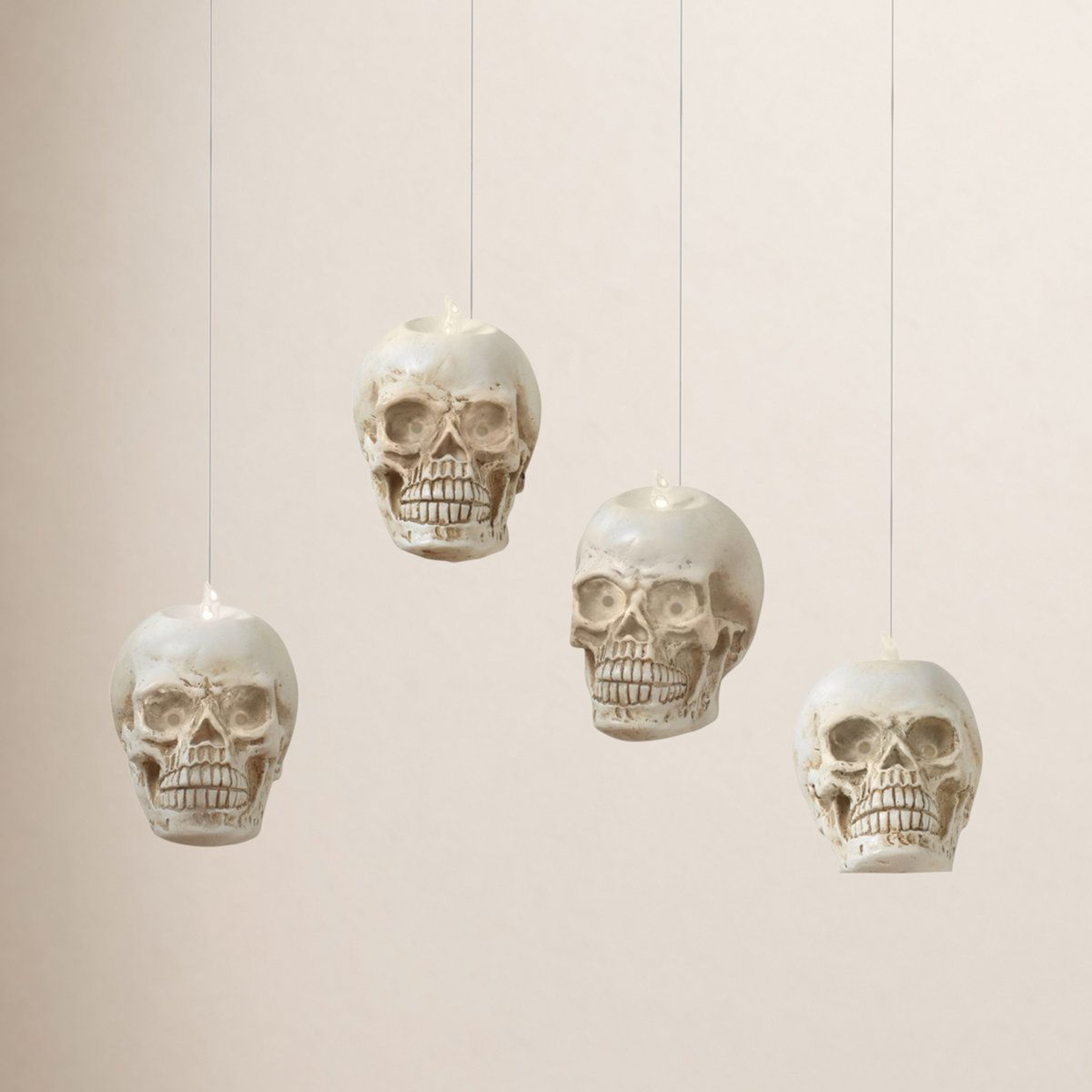 Lighted Hanging Skulls Set Battery Operated Halloween Decorations With Remote  Timer 0