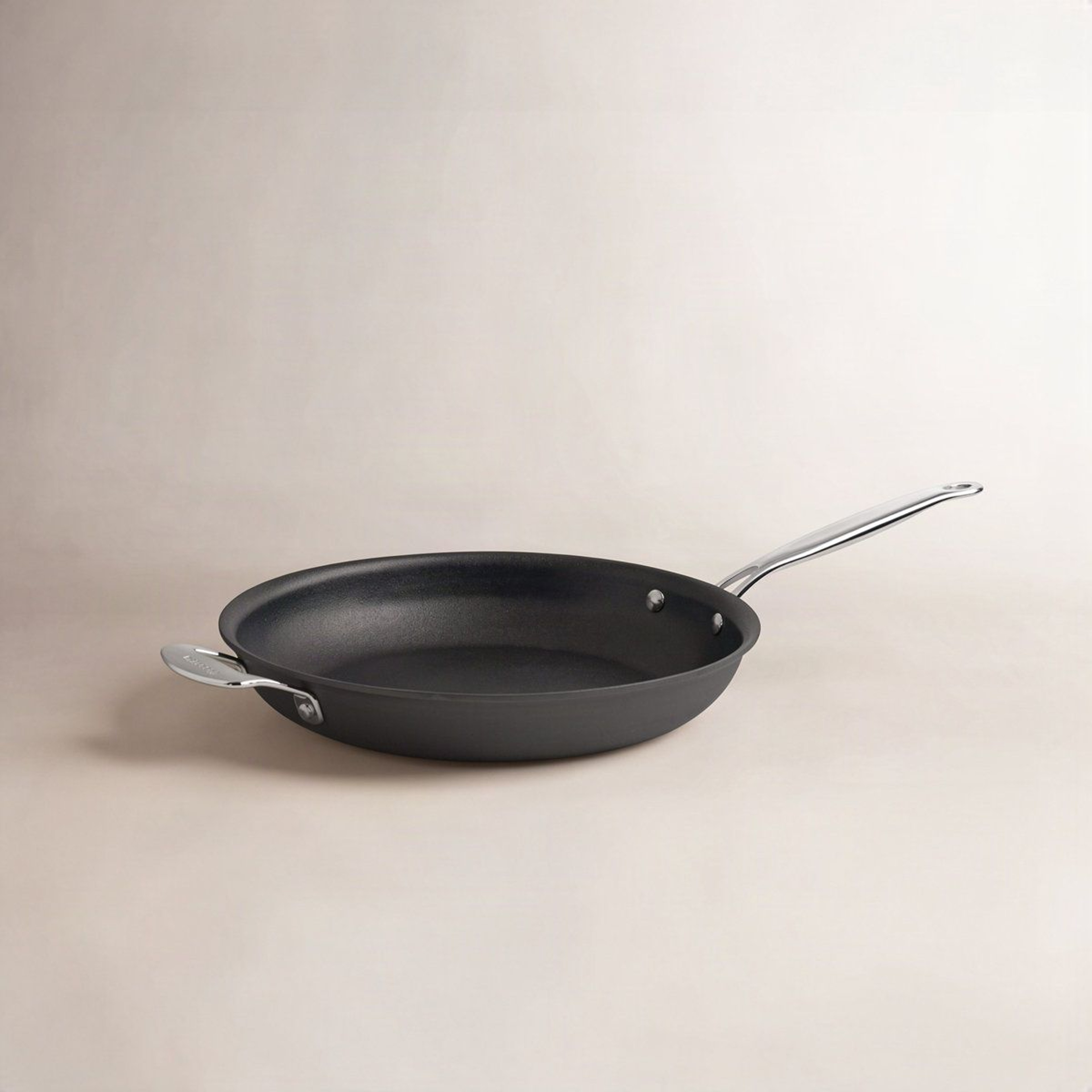 Hard Anodized Nonstick Skillet With Cool Touch Handle For Healthy Everyday Cooking 5