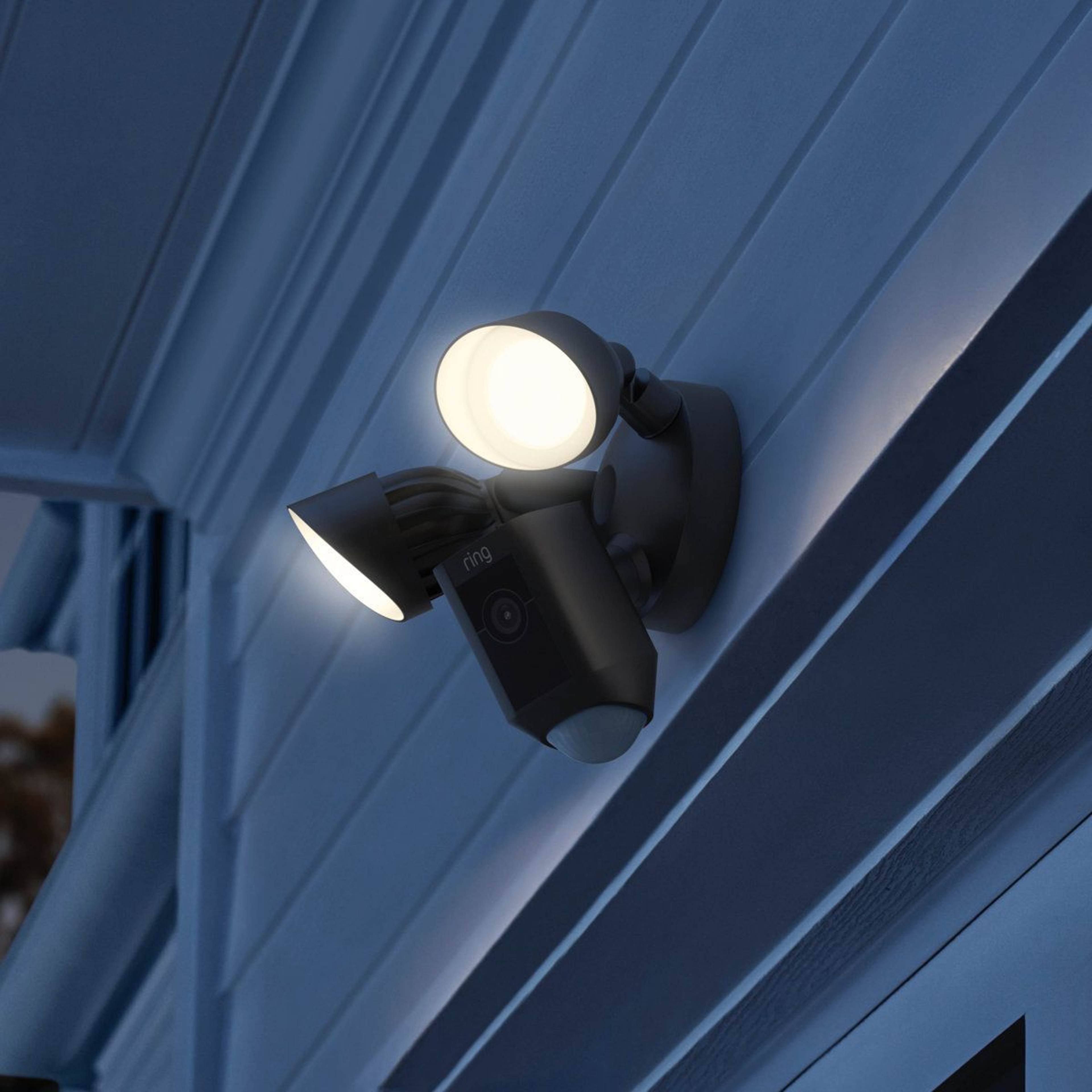 Smart Outdoor Security Floodlight Camera With Motion Sensor And 1080p HD Video 9