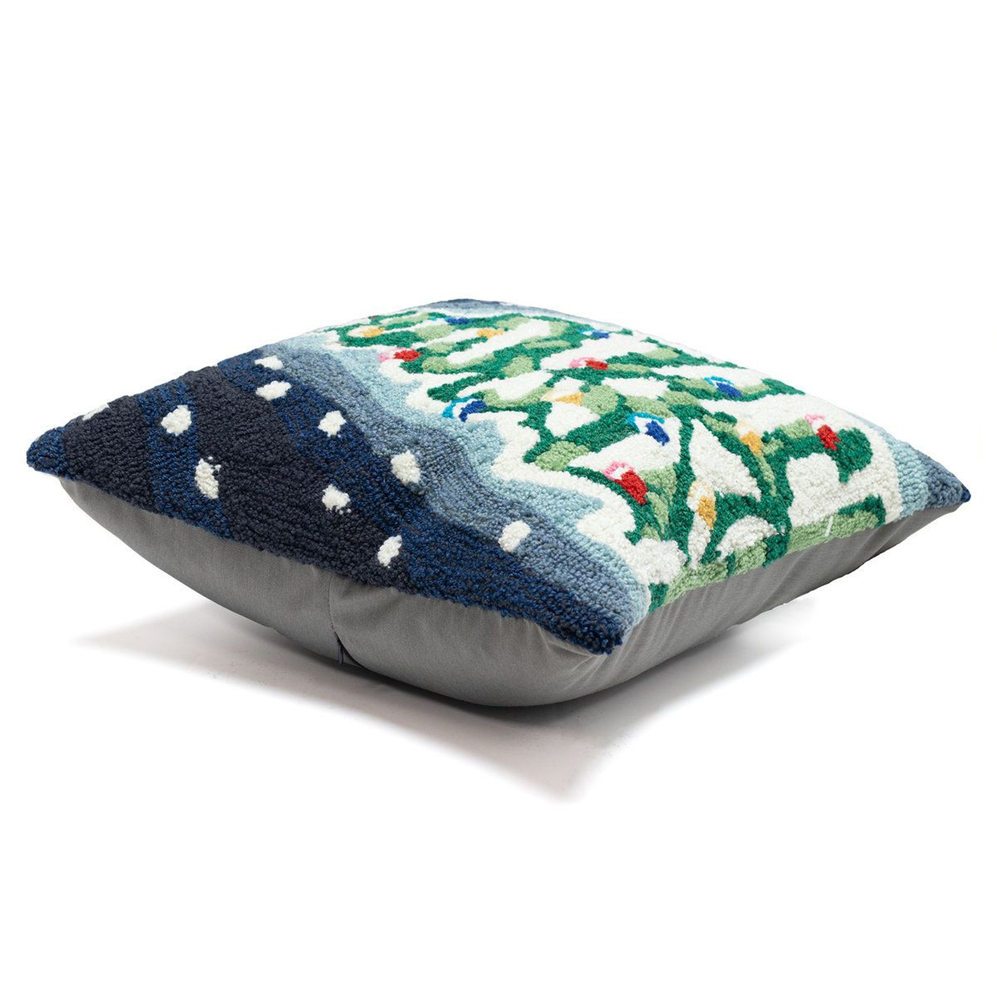 Lush Decor Christmas Tree Outdoor Throw Pillow With Insert 1