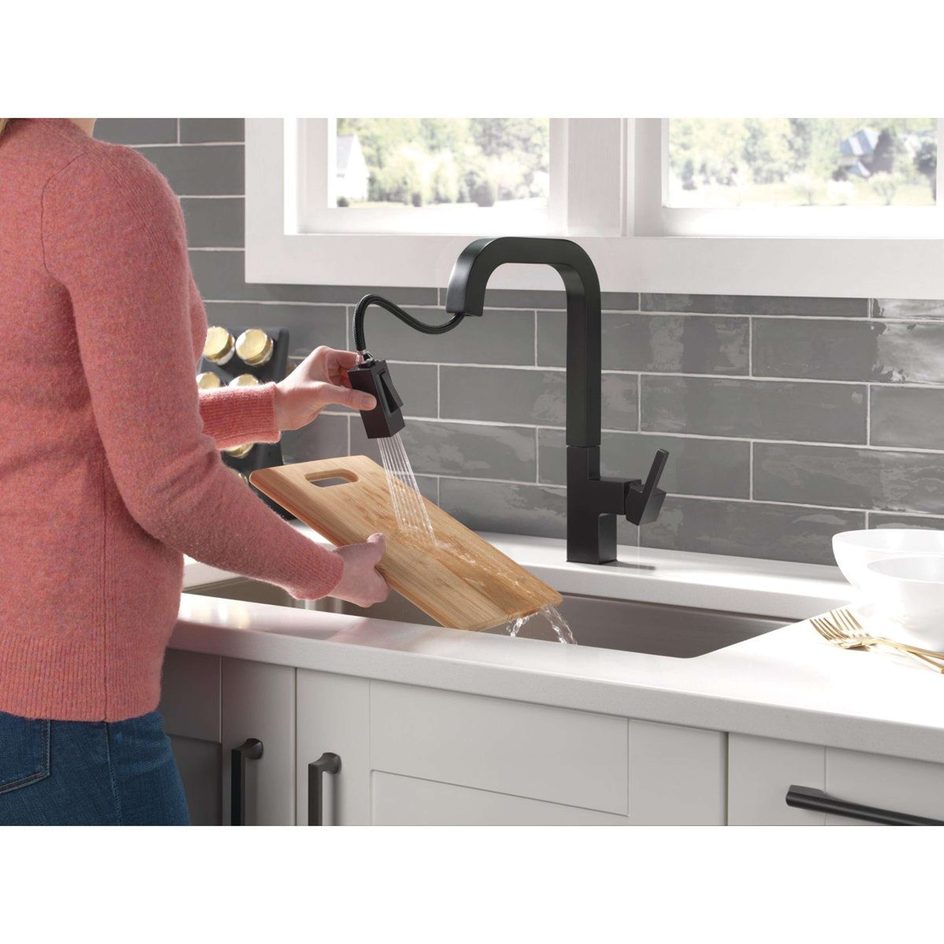 Matte Black Kitchen Faucet With Pull Down Sprayer Single Handle Gooseneck Sink Faucet 1