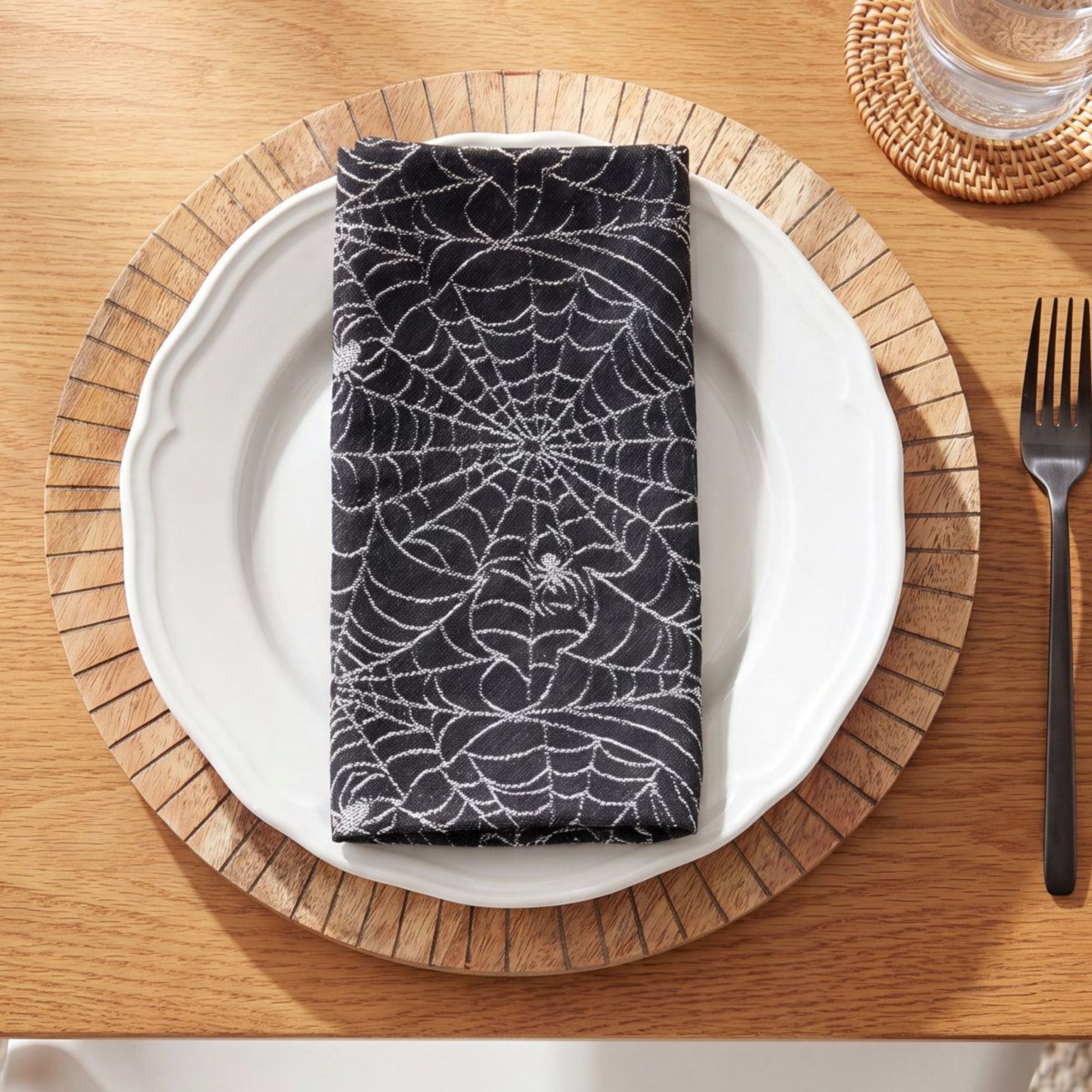 Black Recycled Jacquard Spider Web Napkins Set Of 4 1