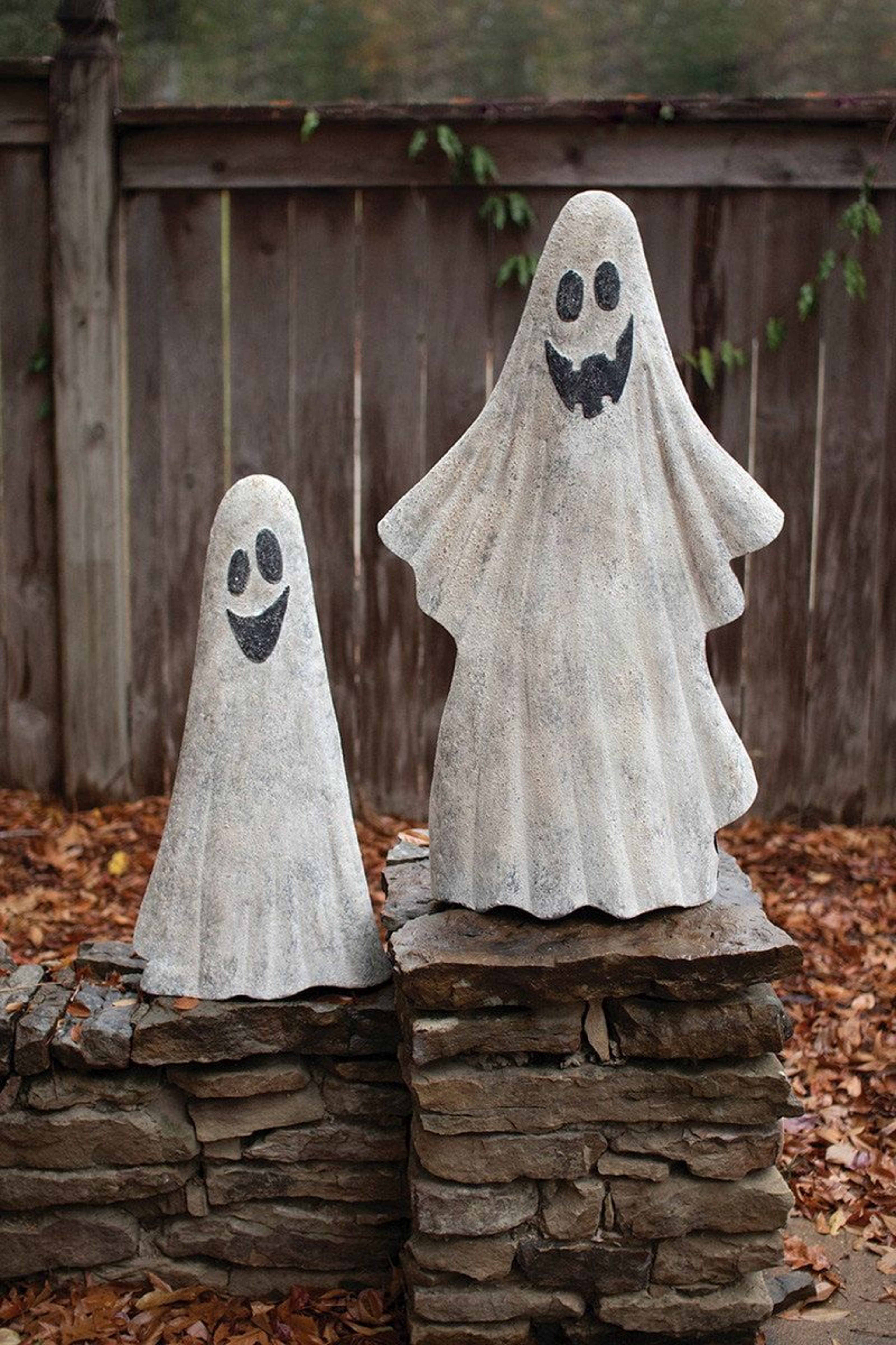 Halloween Metal Ghost Yard Decorations With Garden Stakes Set Of 2 0