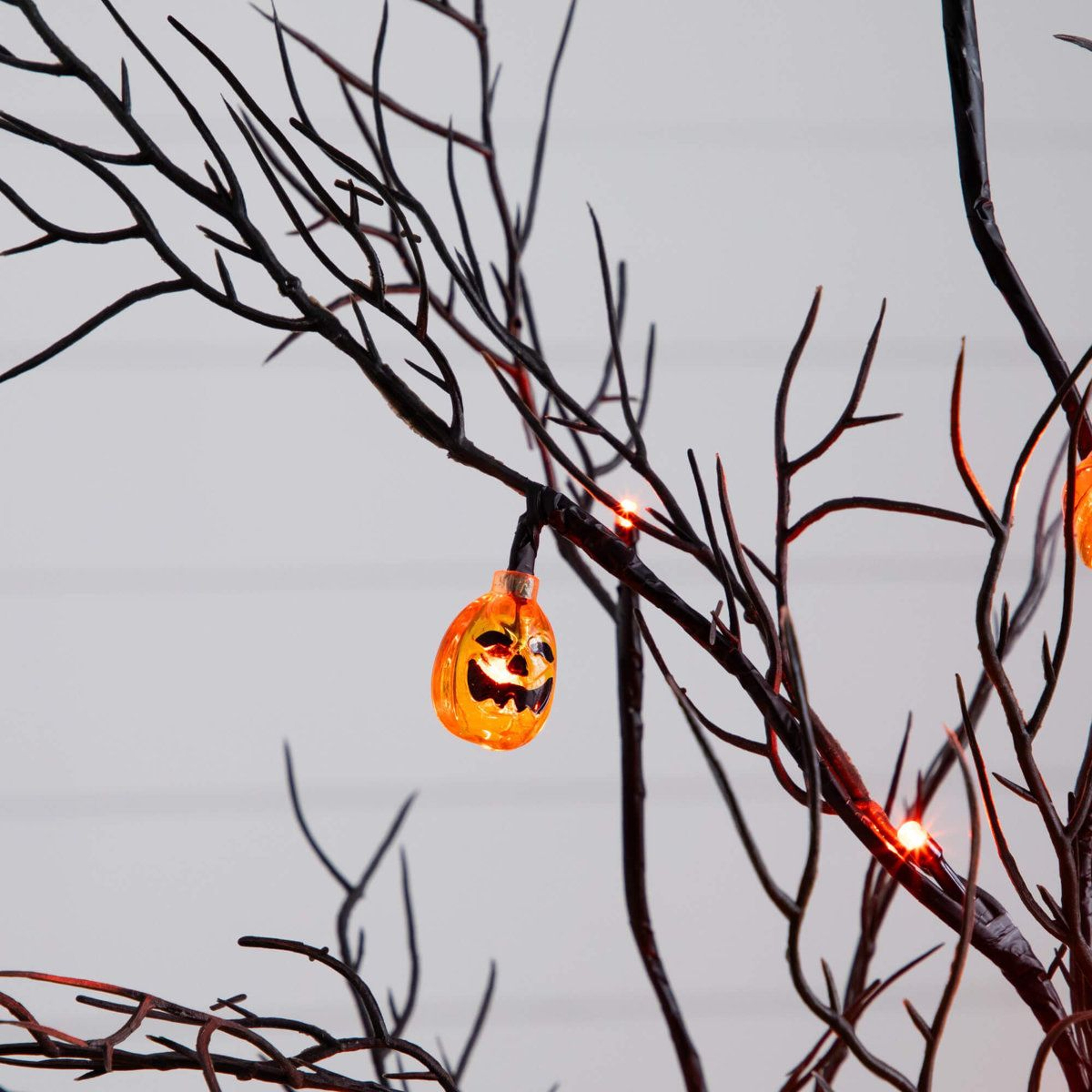 PreLit Halloween Black Twig Tree With 24 Pumpkins And 48 Orange LED Lights 4