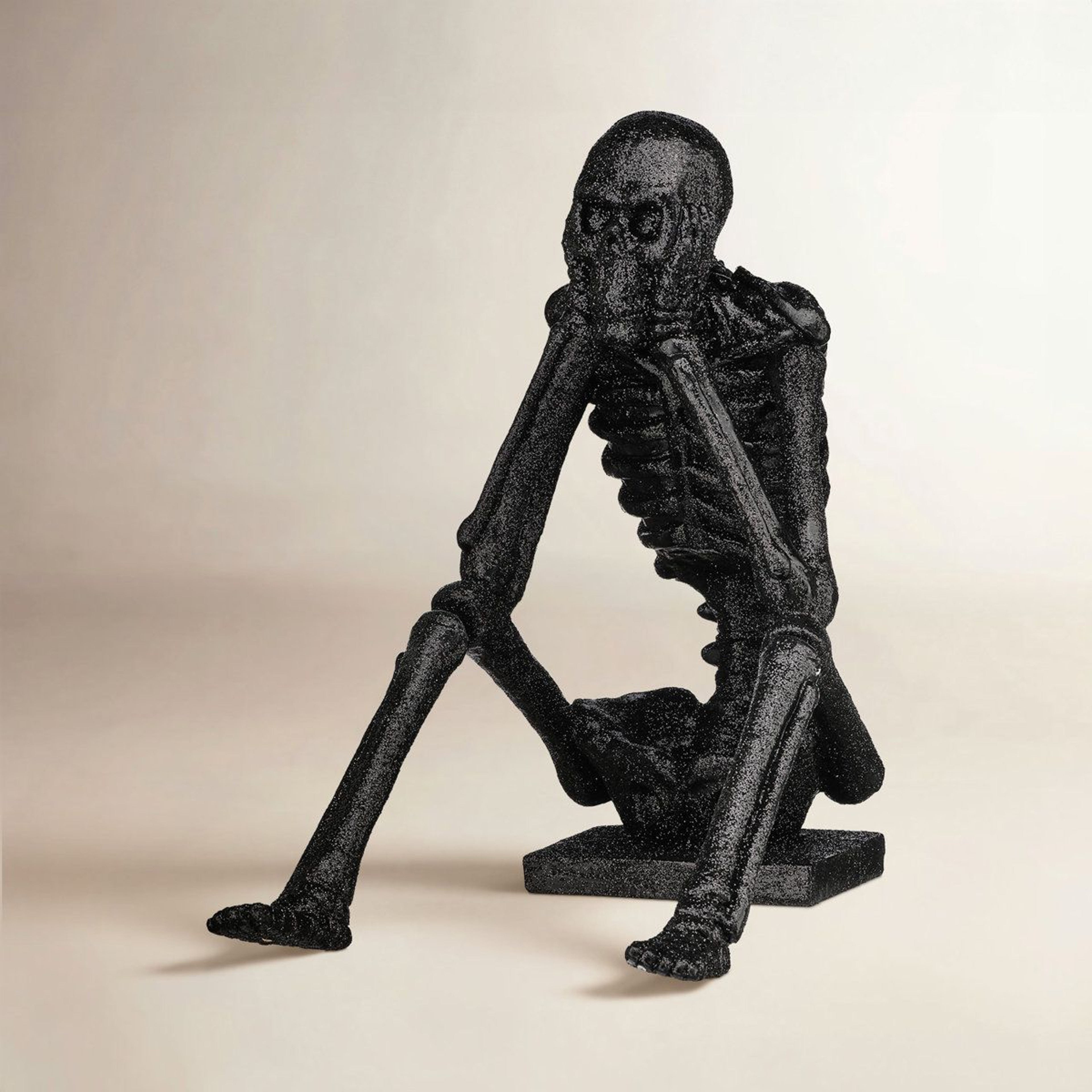 Black Glitter Resin Skeleton Figurine For Indoor Halloween Decor 5