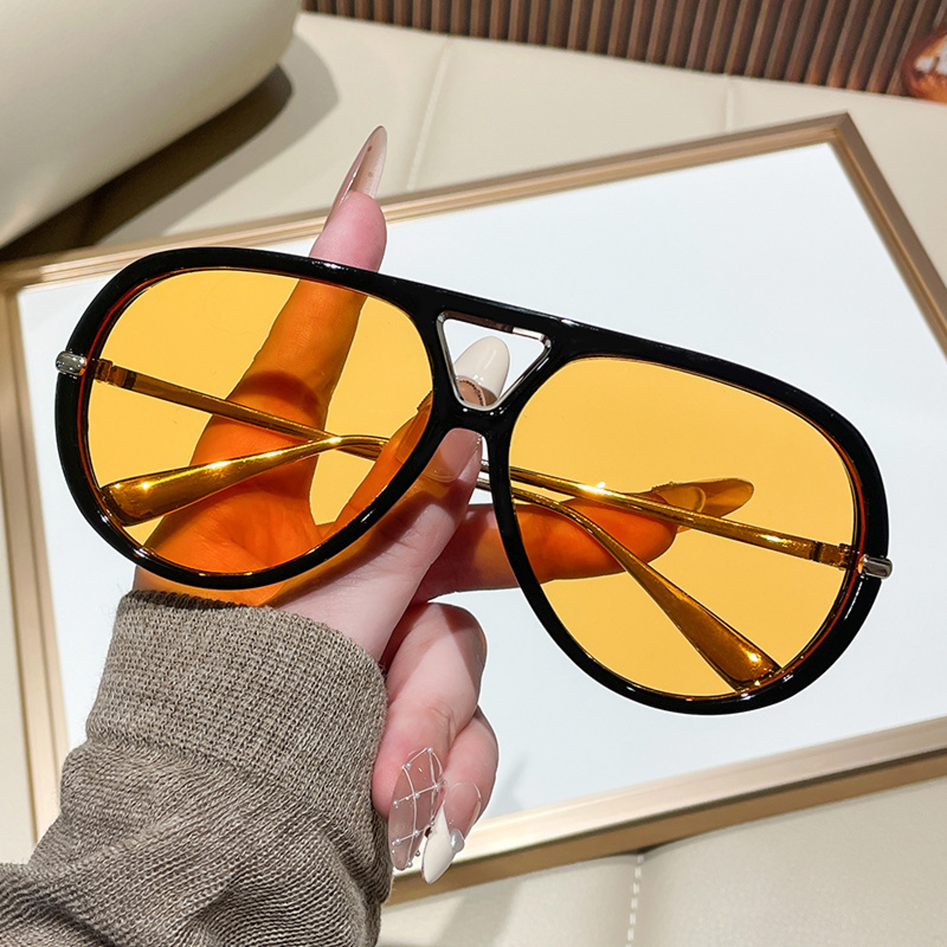 Trendy Oversized Pilot Sunglasses with Vintage Double Bridge – view 7