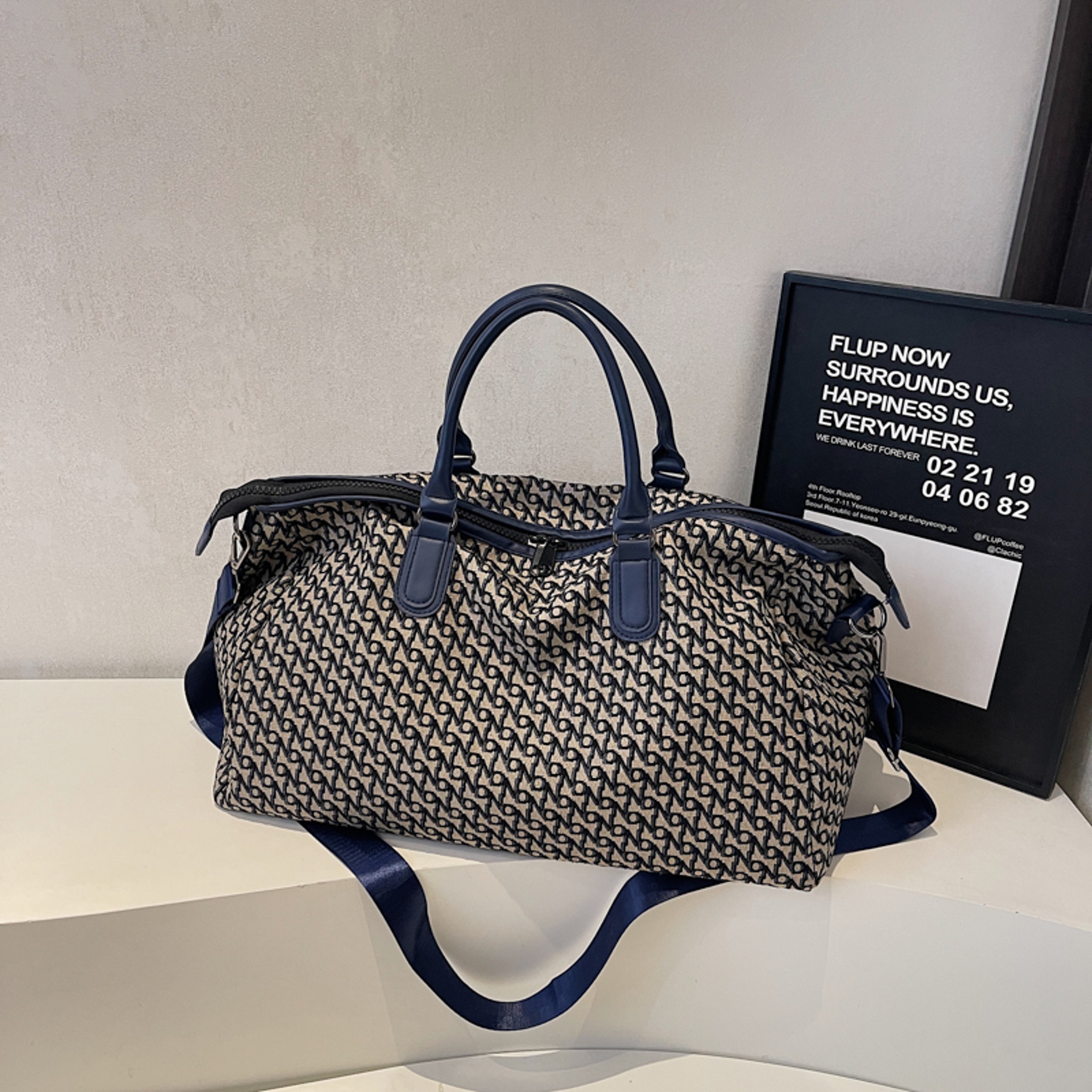 Travel Bags For Women Large Capacity Casual Shoulder Bag 0