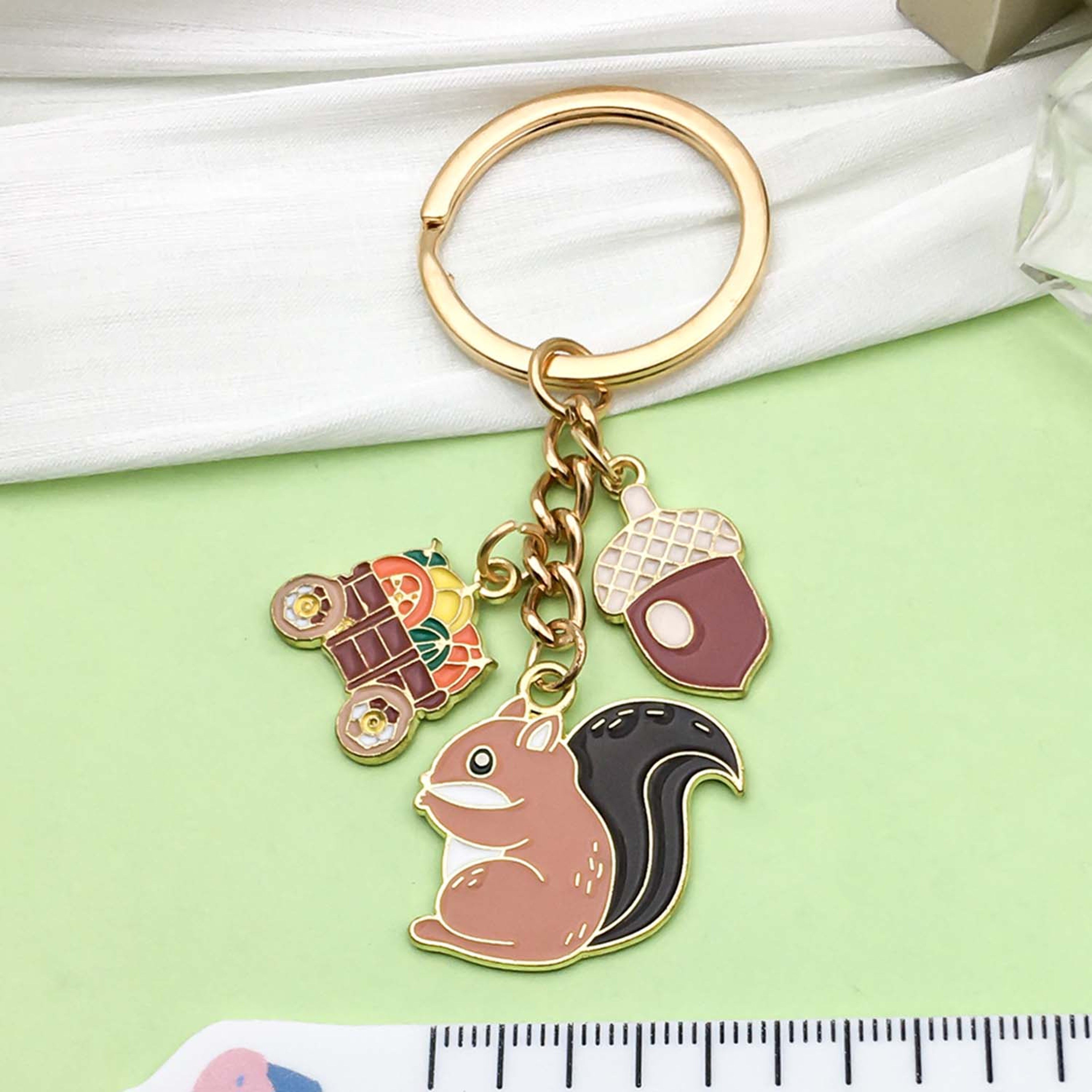 Adorable Cute Squirrel Keychain With Pine Cone Design For Car Keys And Backpacks 3