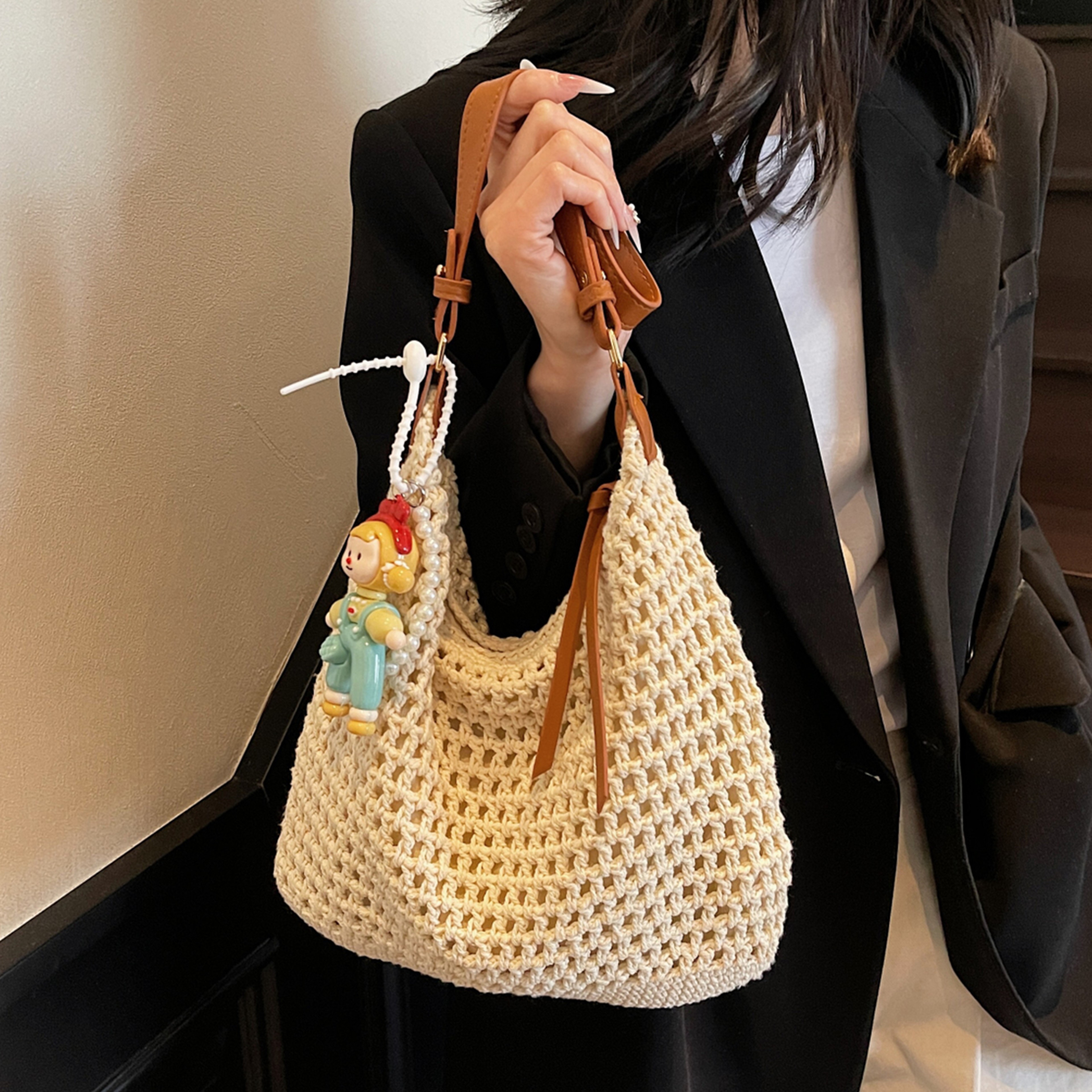 Hand Woven large capacity straw bag for Beach and Summer Travel – view 2