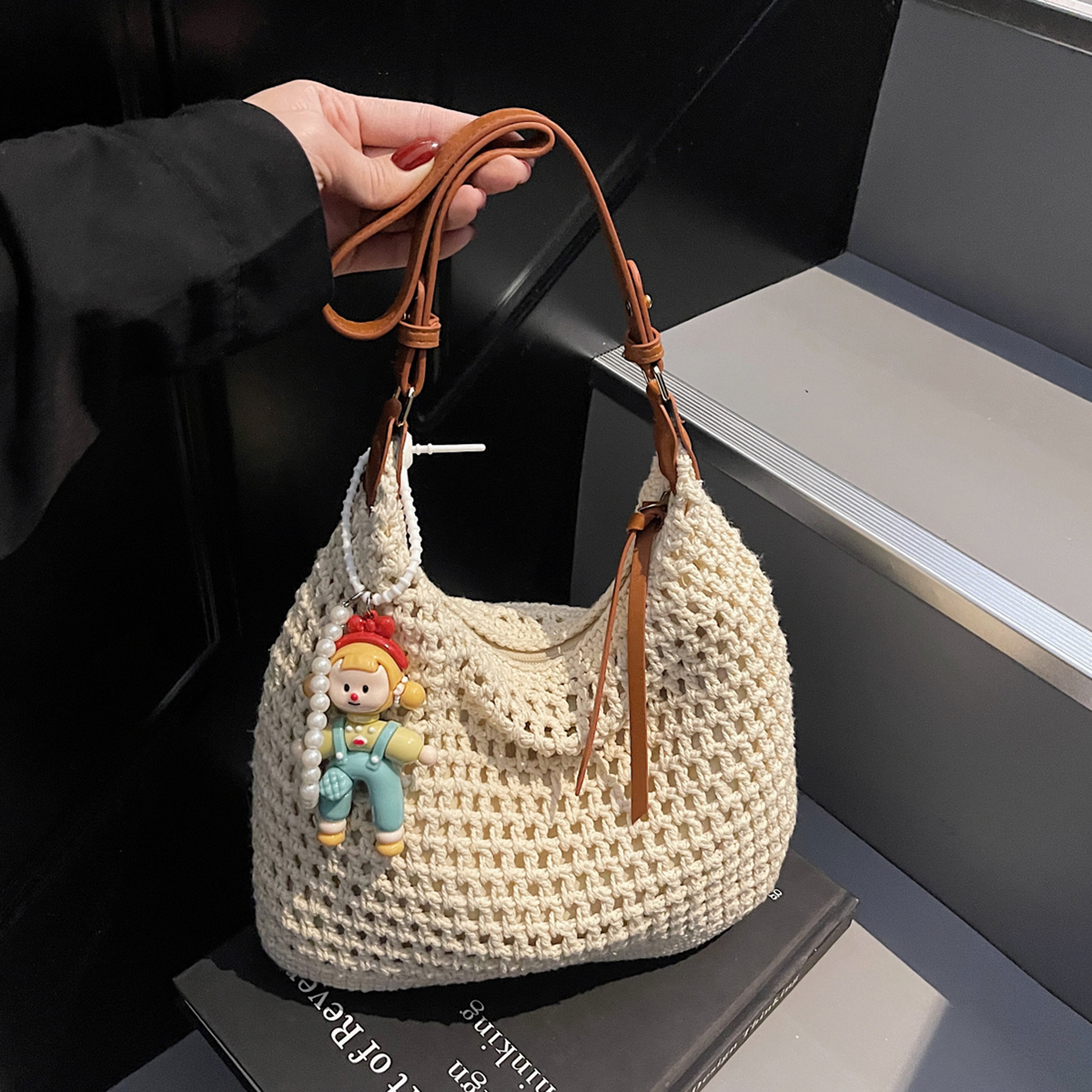 Hand Woven large capacity straw bag for Beach and Summer Travel – view 8