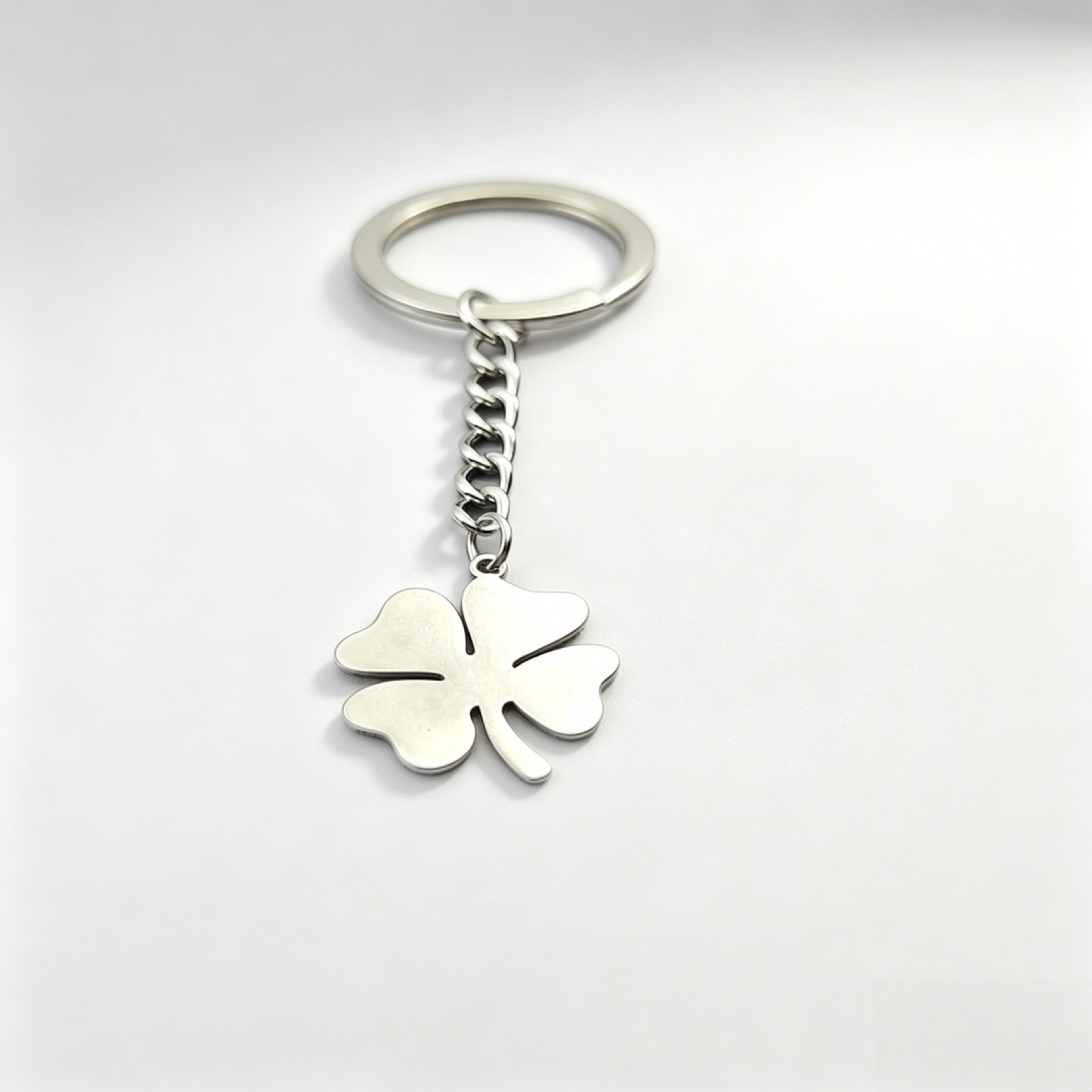 Stainless Steel Clover Keychain Silver Fashion Car Key Pendant For Women And Men 4
