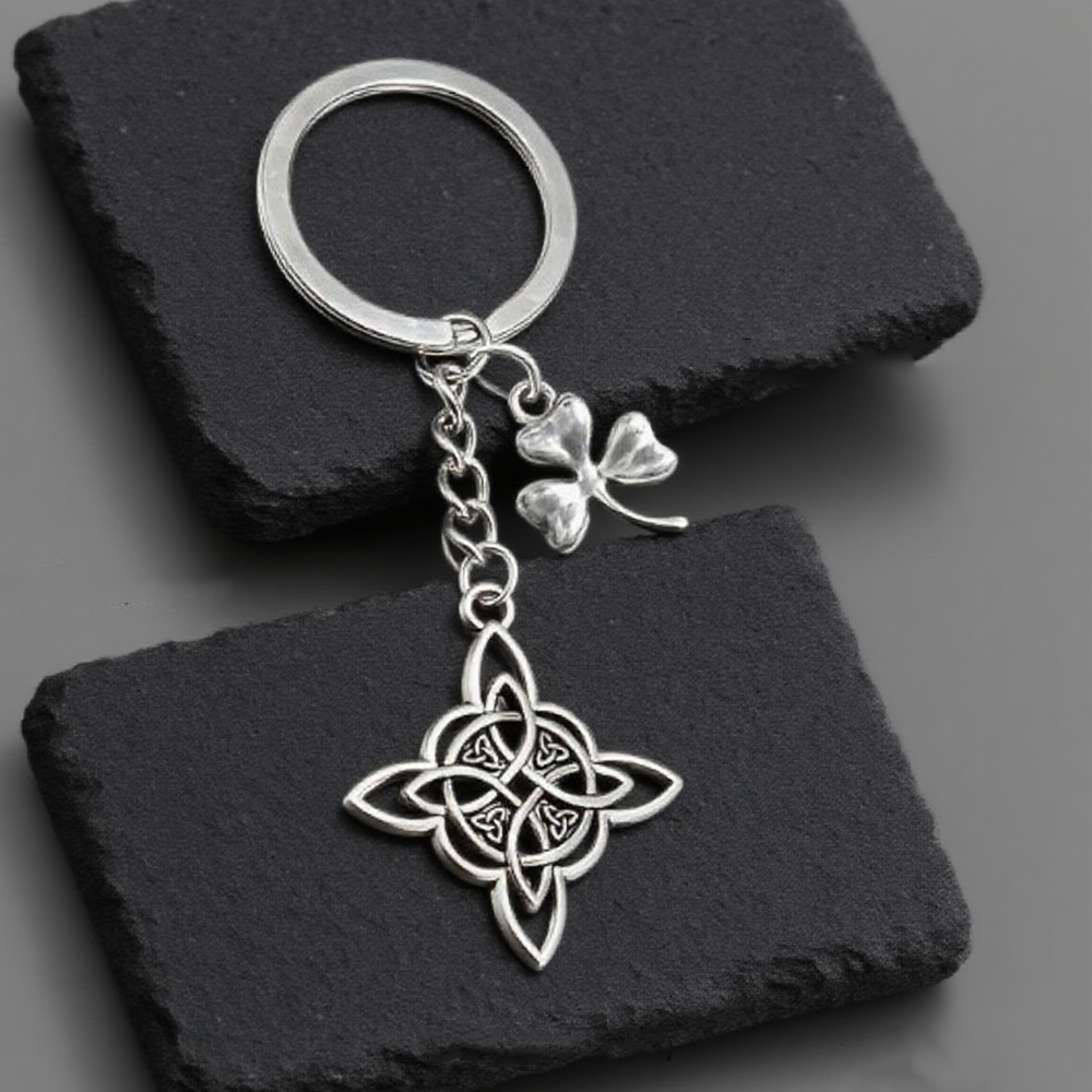 Clover Witch Knot Keychain Celtic Trinity Knot Keyring – view 5