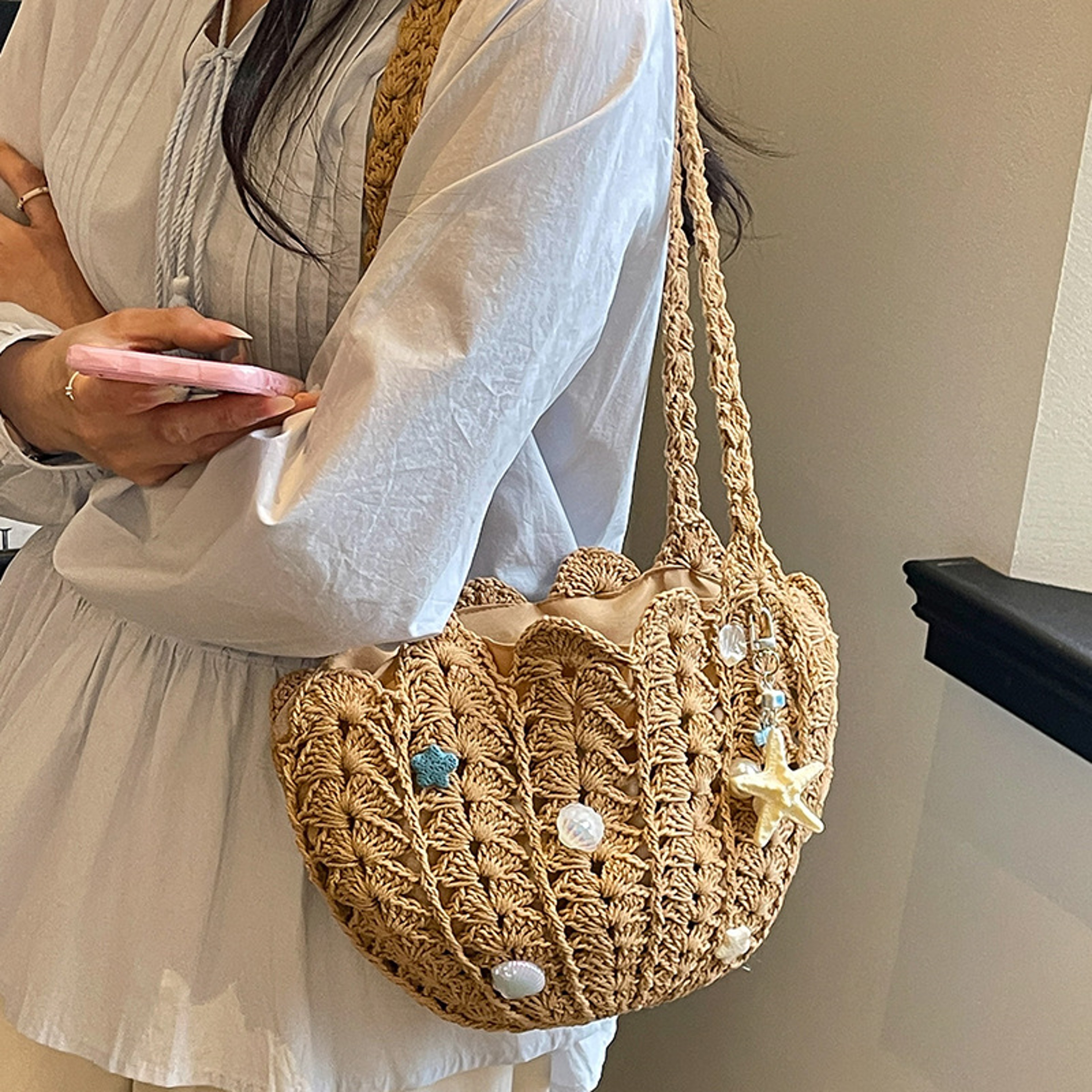 Summer Shell Hollow Woven Shoulder Bag – view 3