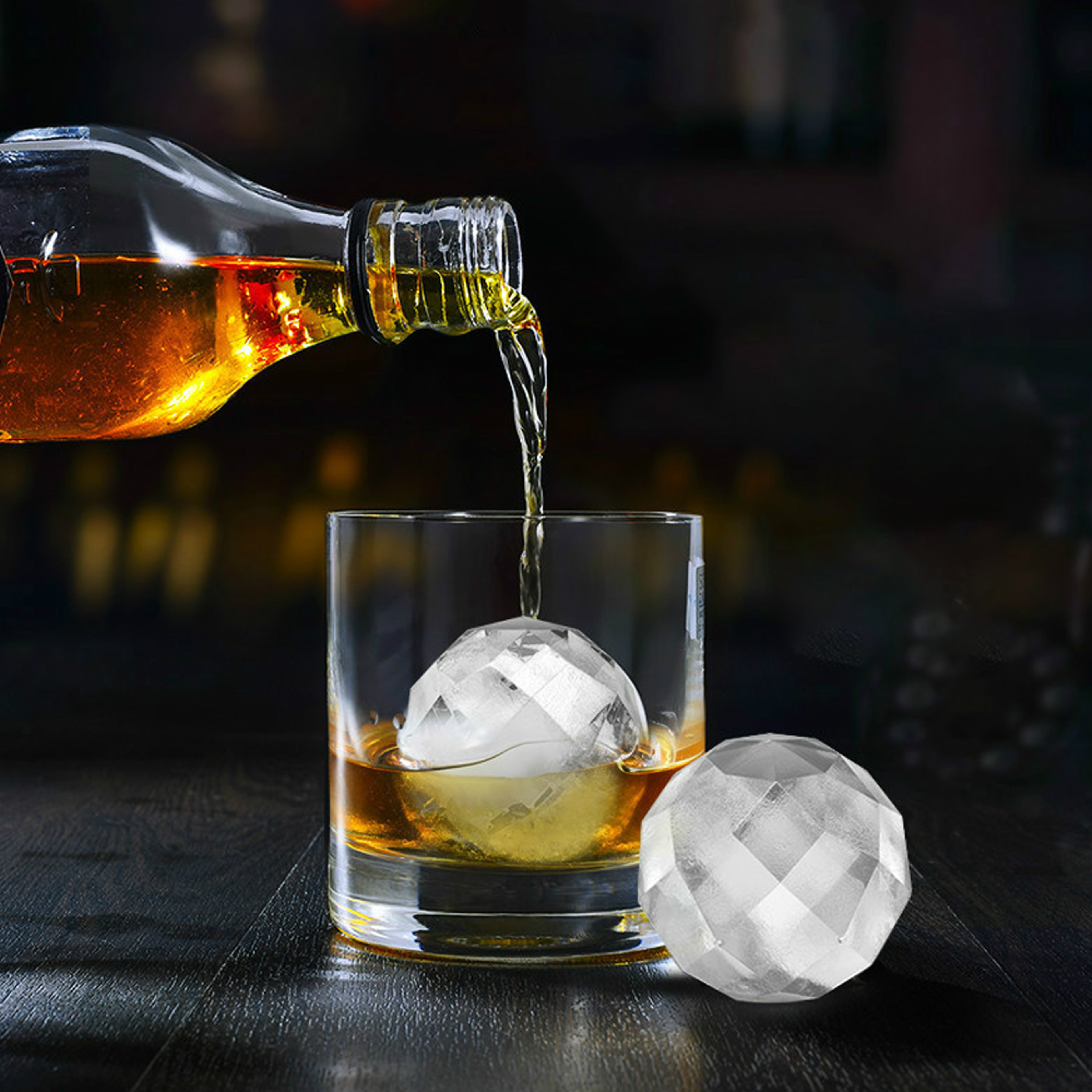 4-Hole Ice Ball Make Ice Box – view 2