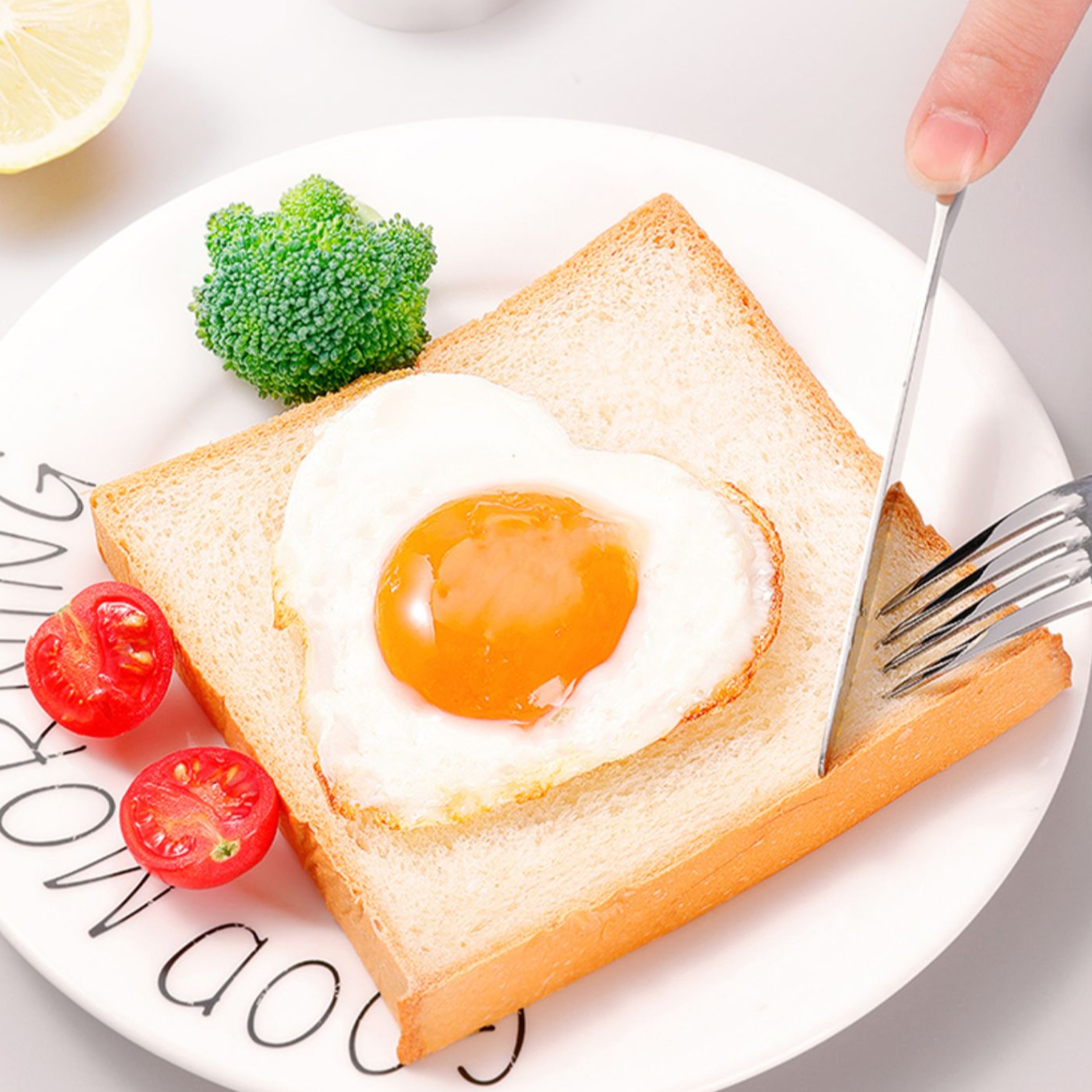 Heart-Shaped Egg Fryer – view 2