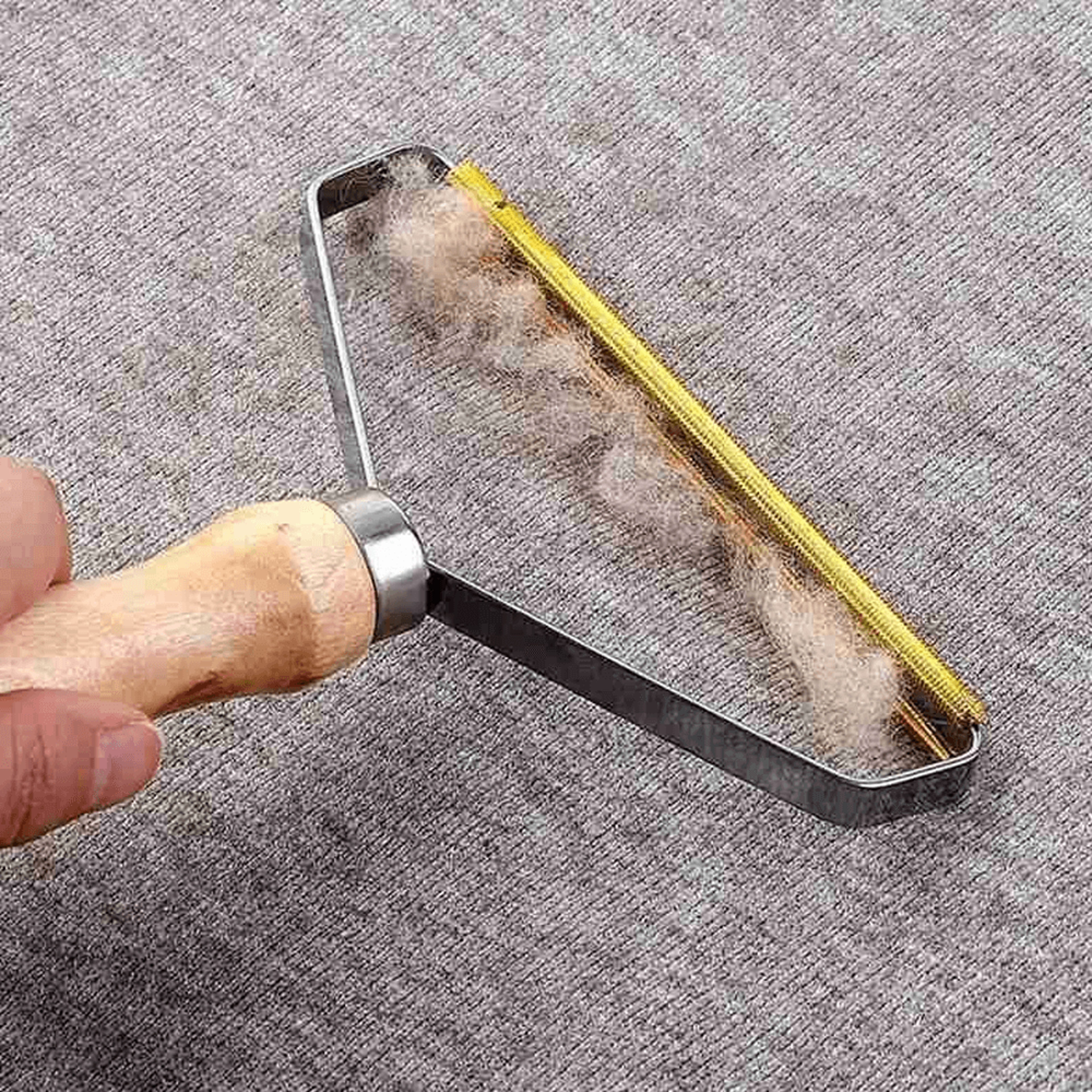 Wooden Lint Remover – view 1