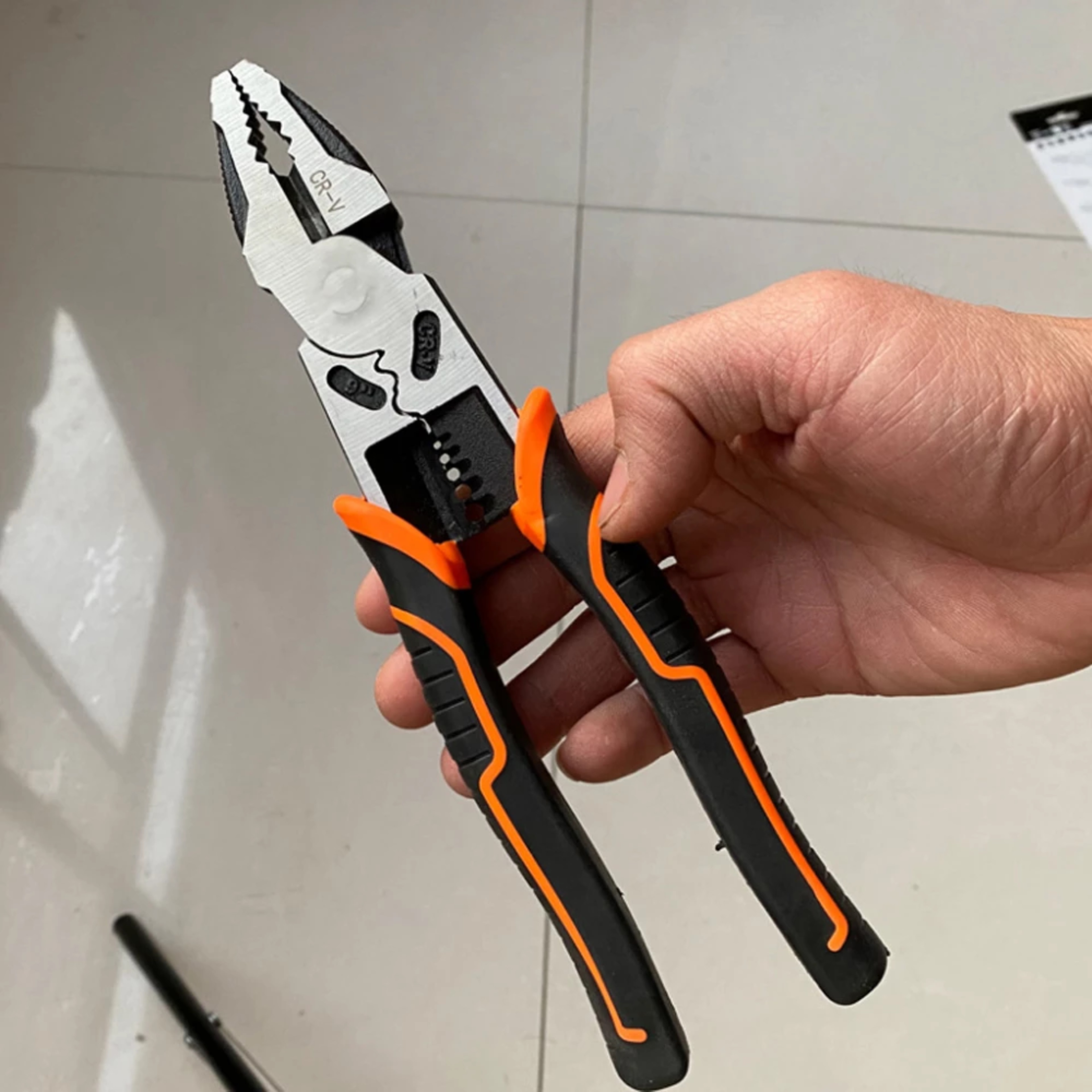 4-In-1 Lineman Plier – view 2