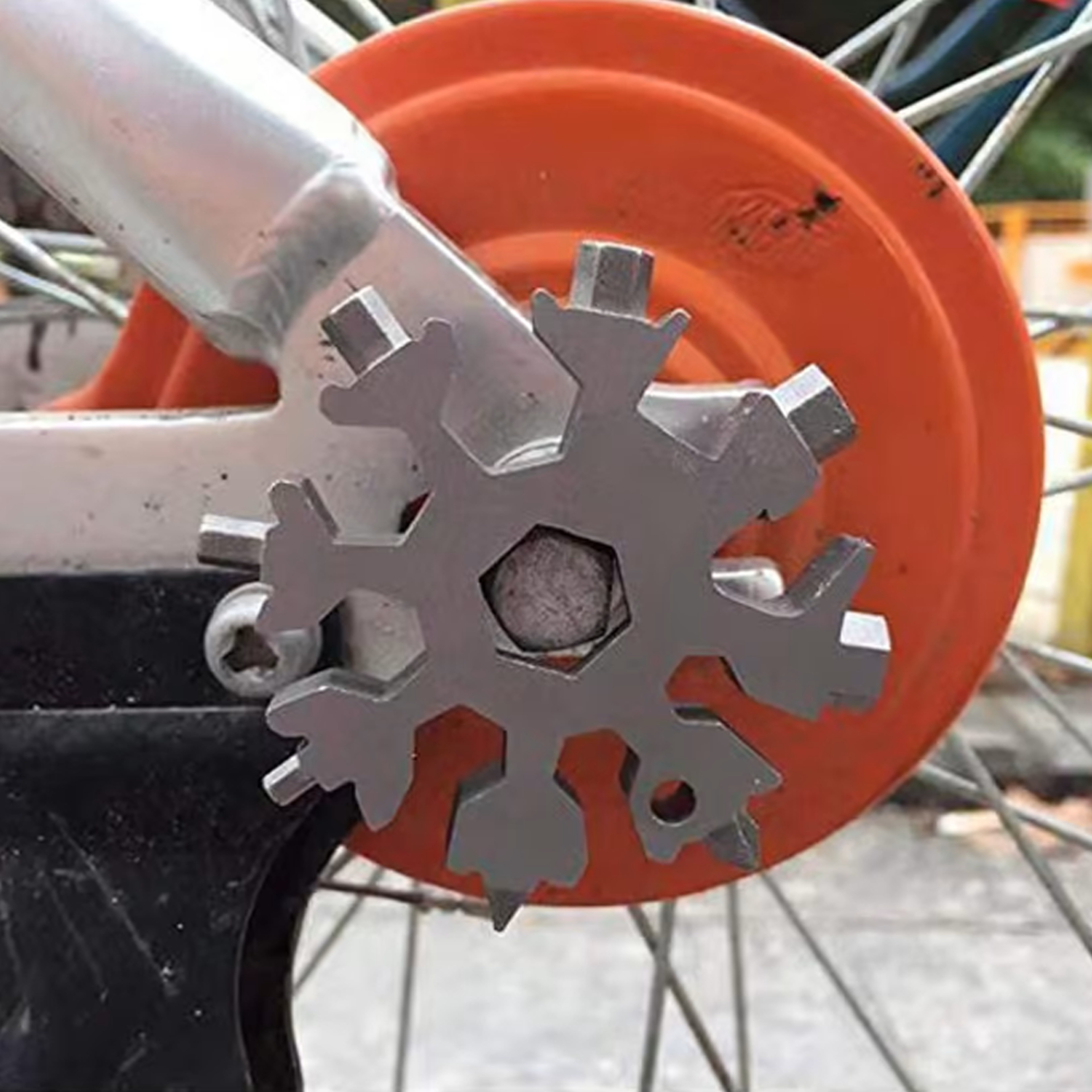 18-In-1 Stainless Steel Snowflakes Multi-Tool – view 4