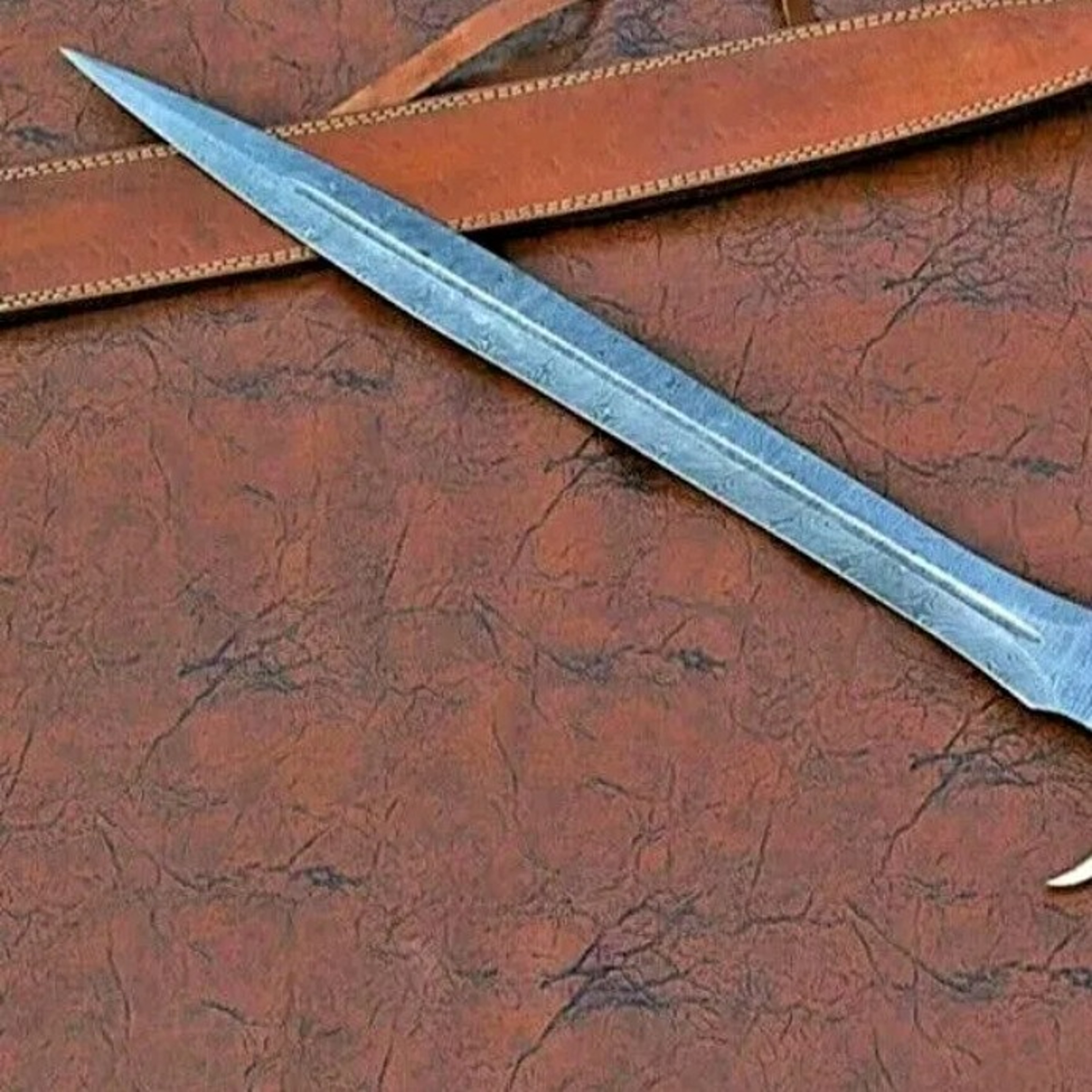 Handmade Damascus Steel Viking Swordjpeg