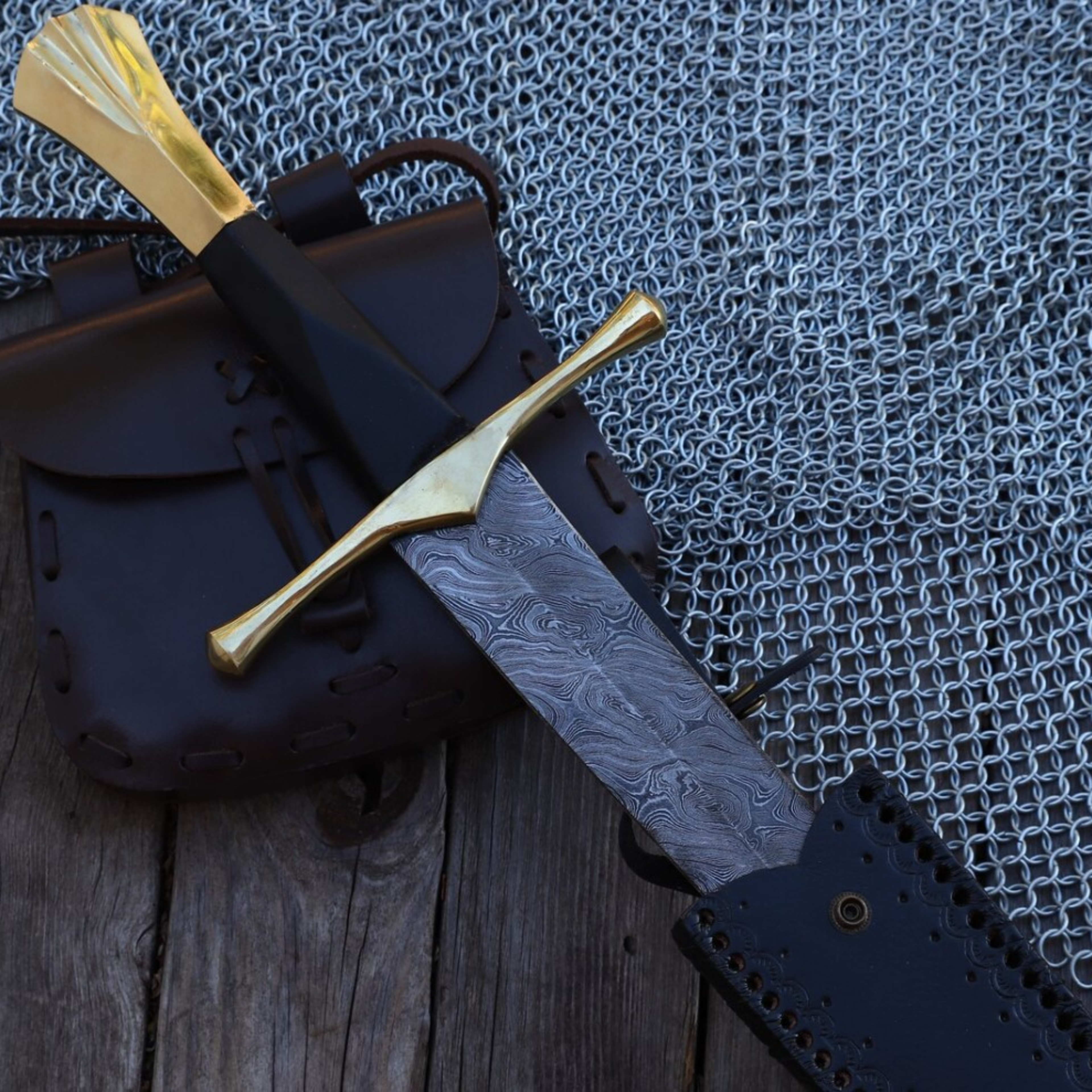 New Horizons Collectible Templar-Style Sword Hand Forged Damascus Steel – view 4
