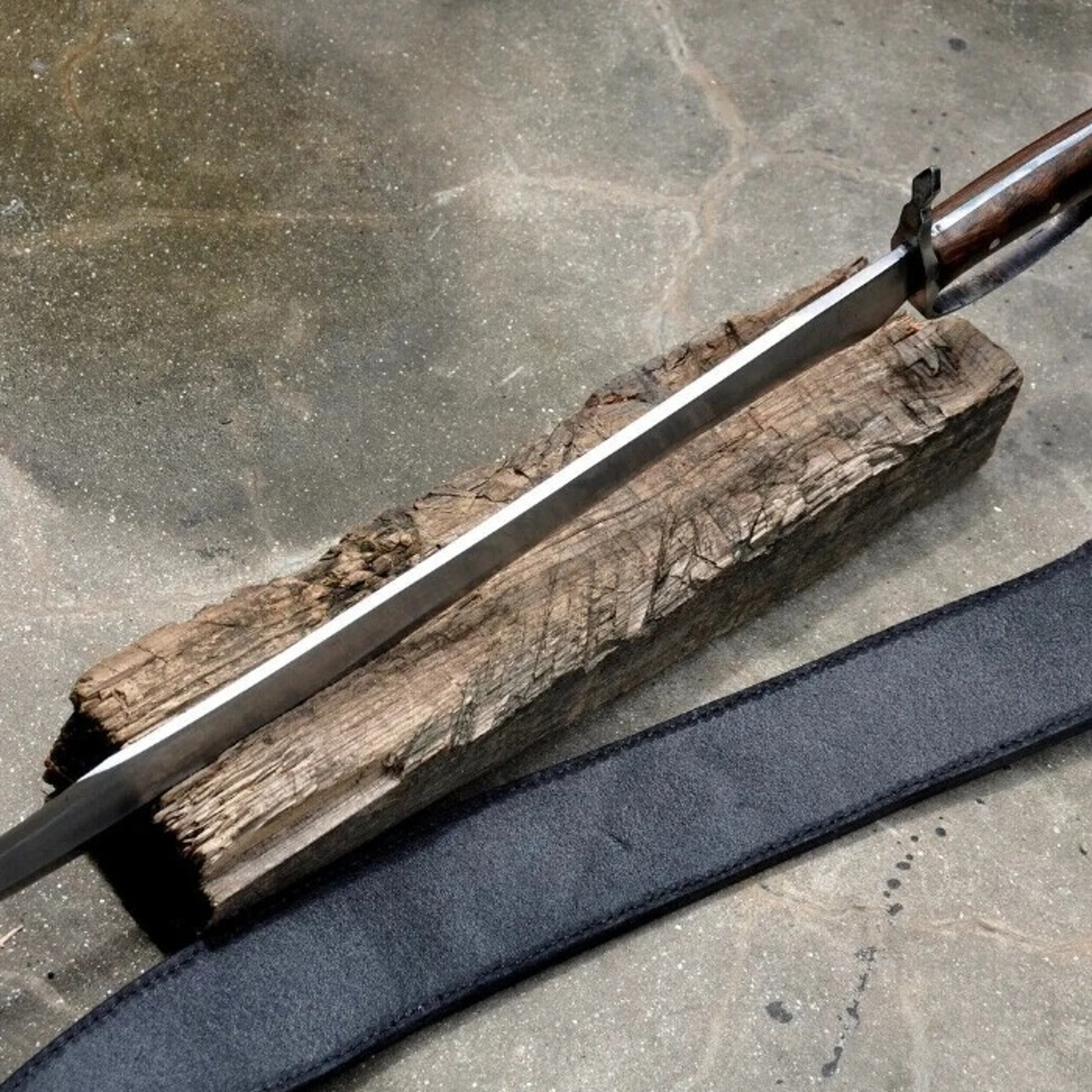 Handmade Hunting Knife Sword With Leather Sheath, Hunting steel sword, steel swords – view 3