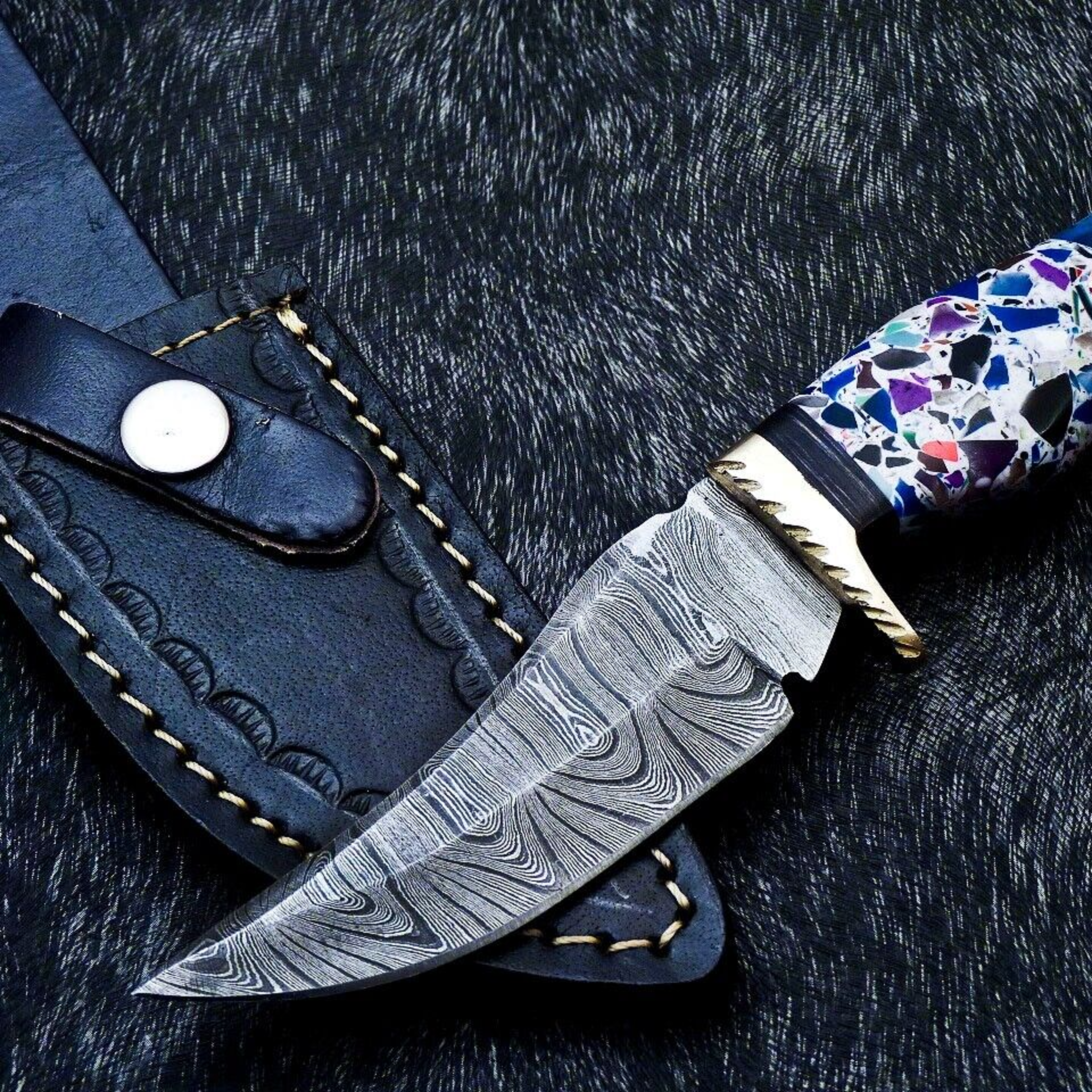Hand Forged Damascus Full Tang Bowie Hunting Knife Blade With Leather Sheath – view 3