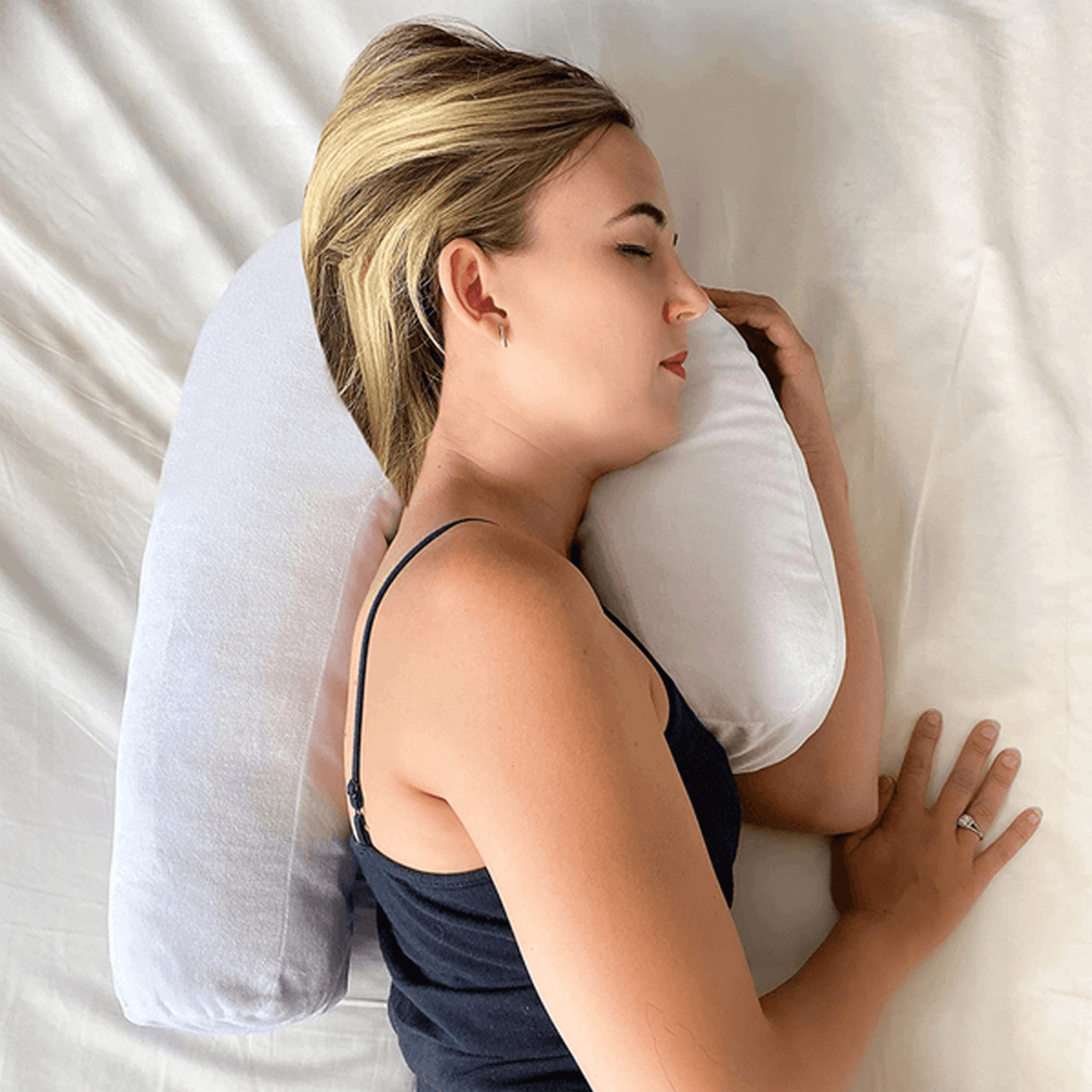 Side Sleeper Pillow To Reduce Ear Compression | Posture-Friendly Pillow Aids Peaceful Sleep | Ergonomic Soft Pillow – view 1