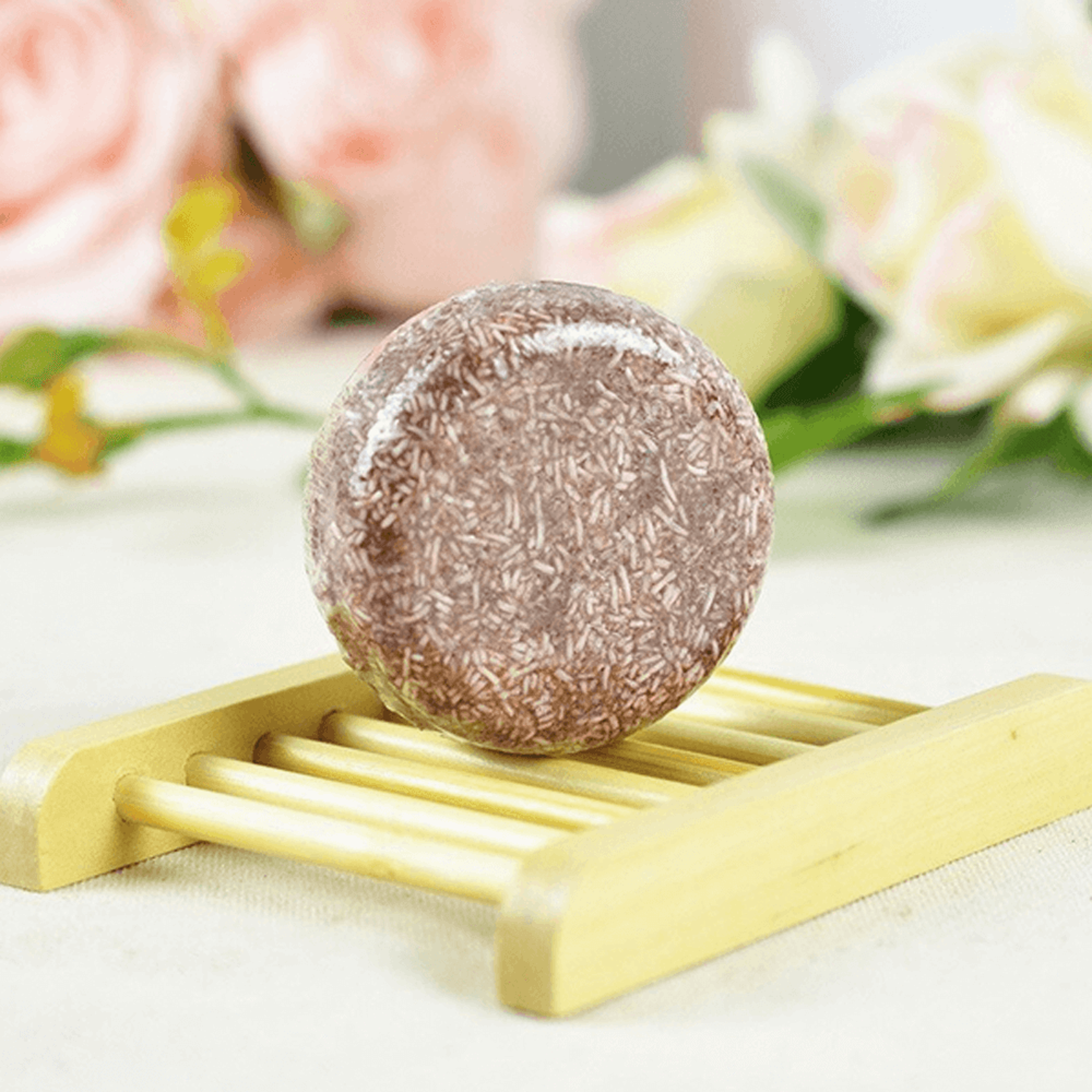 Hair Regrowth Polygonum Hair-Darkening Shampoo Bar – view 5