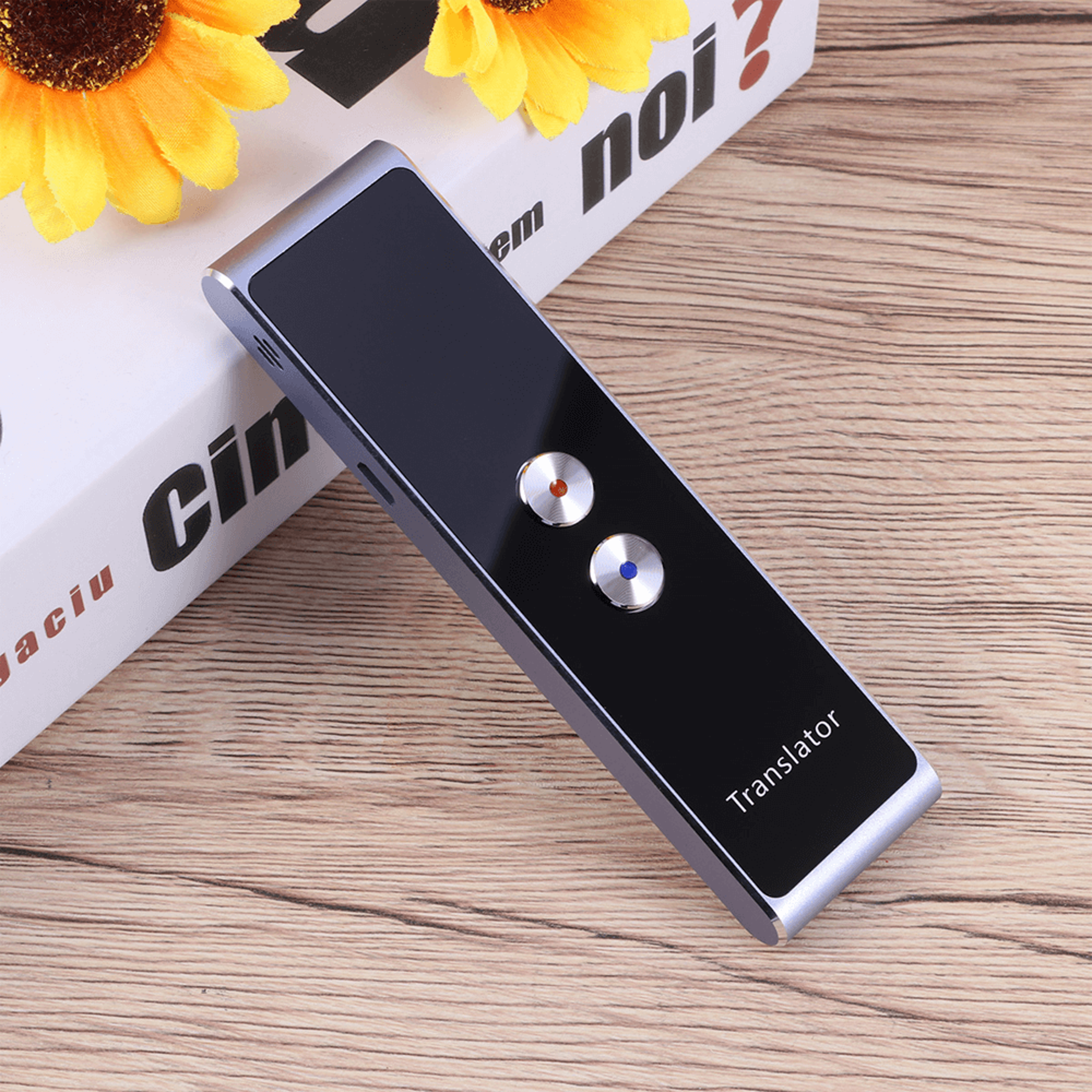 Handheld & Portable Multi-Language Portable Smart Voice Translator 1