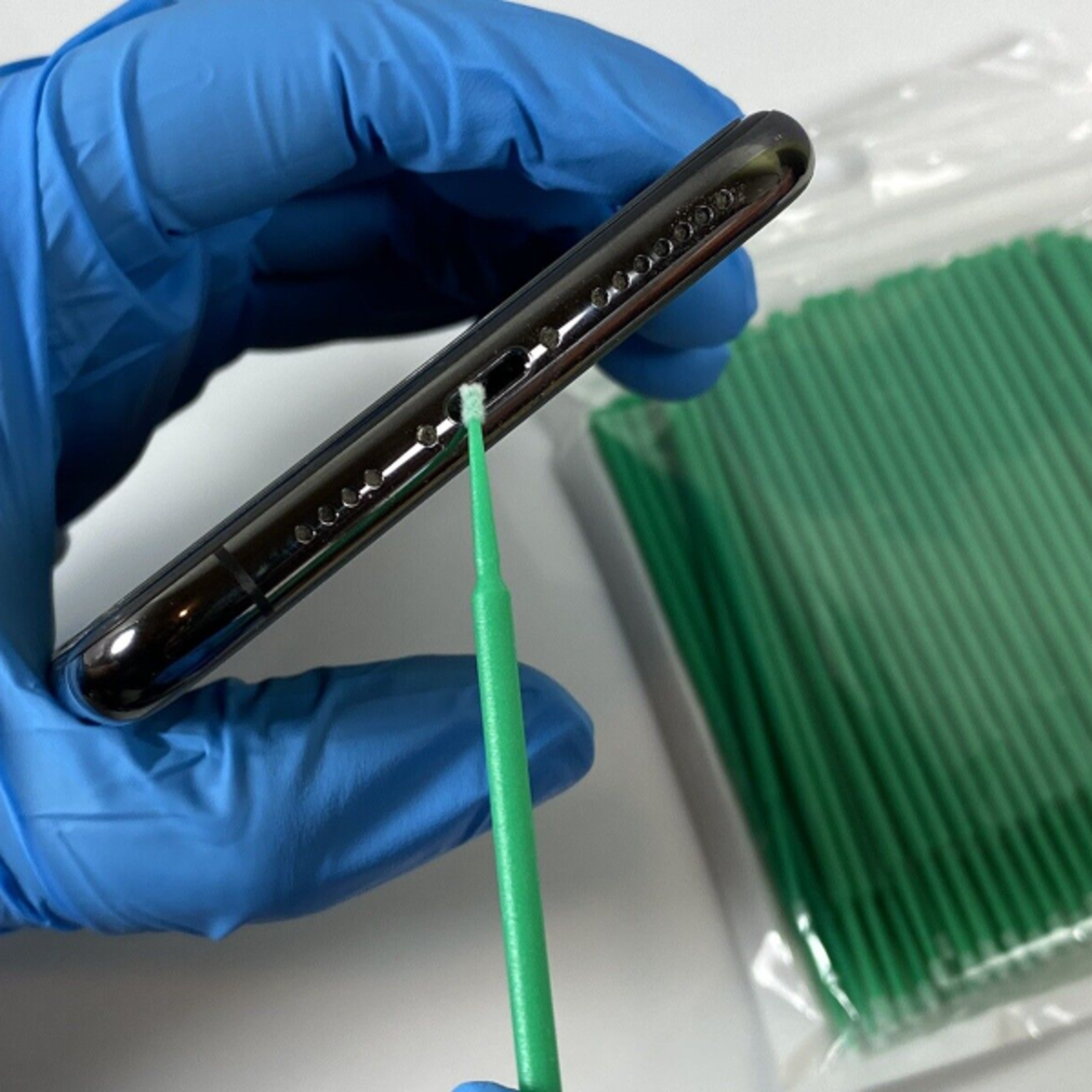 Compact Cell Phone Cleaning Kit – view 4