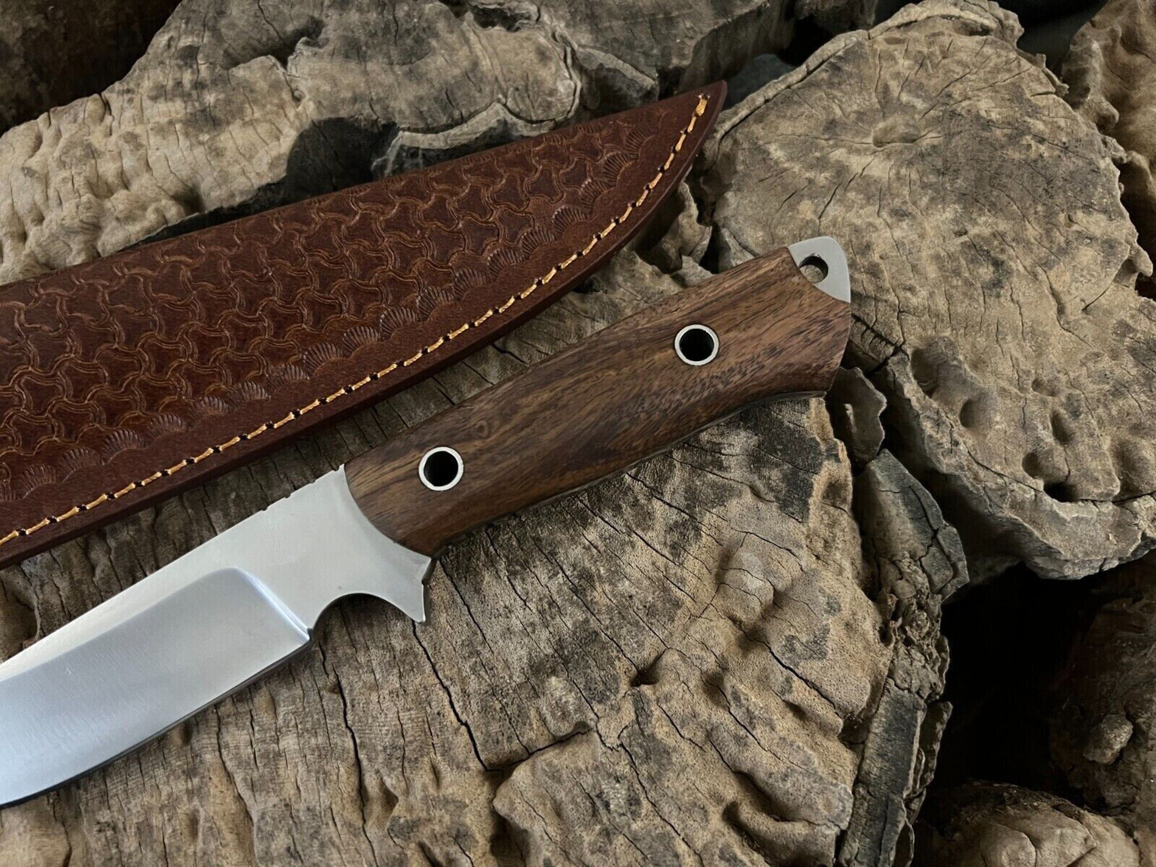 Handmade Carbon Steel Hunting Skinner Knife w/ Sheath | Bushcraft Survival Knife – view 2