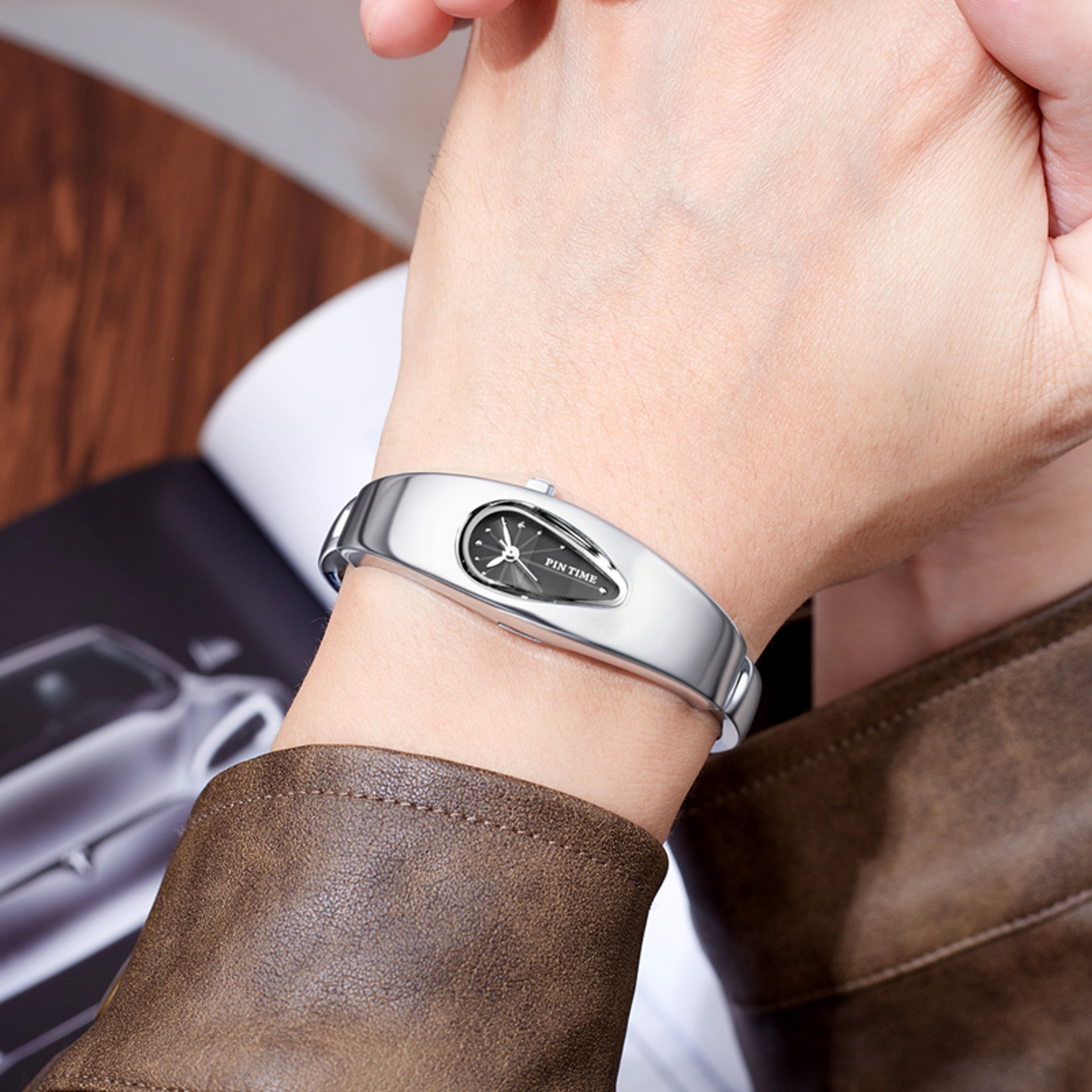 Teardrop Quartz Bracelet Watch Waterproof Couple Watch – view 2