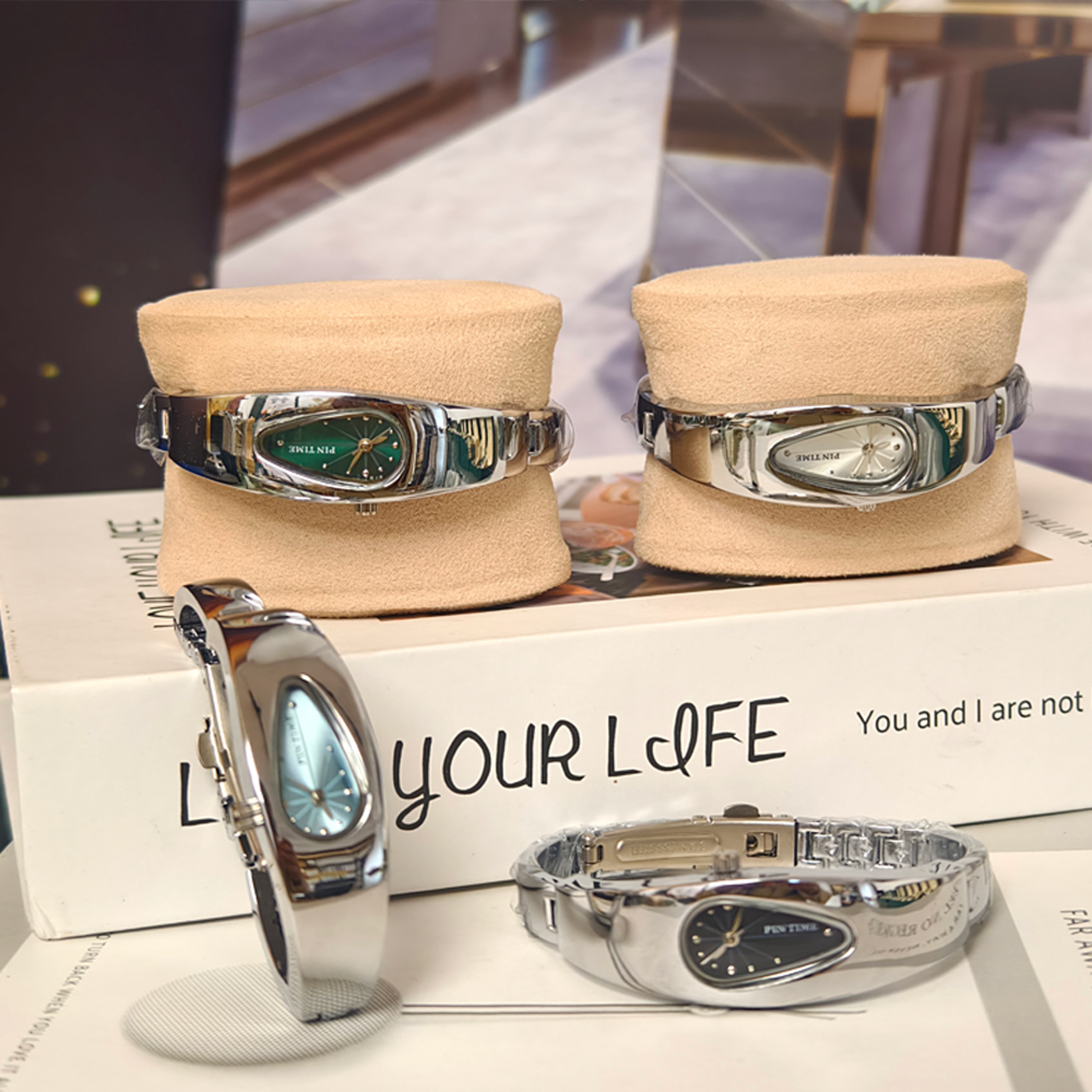 Teardrop Quartz Bracelet Watch Waterproof Couple Watch – view 5