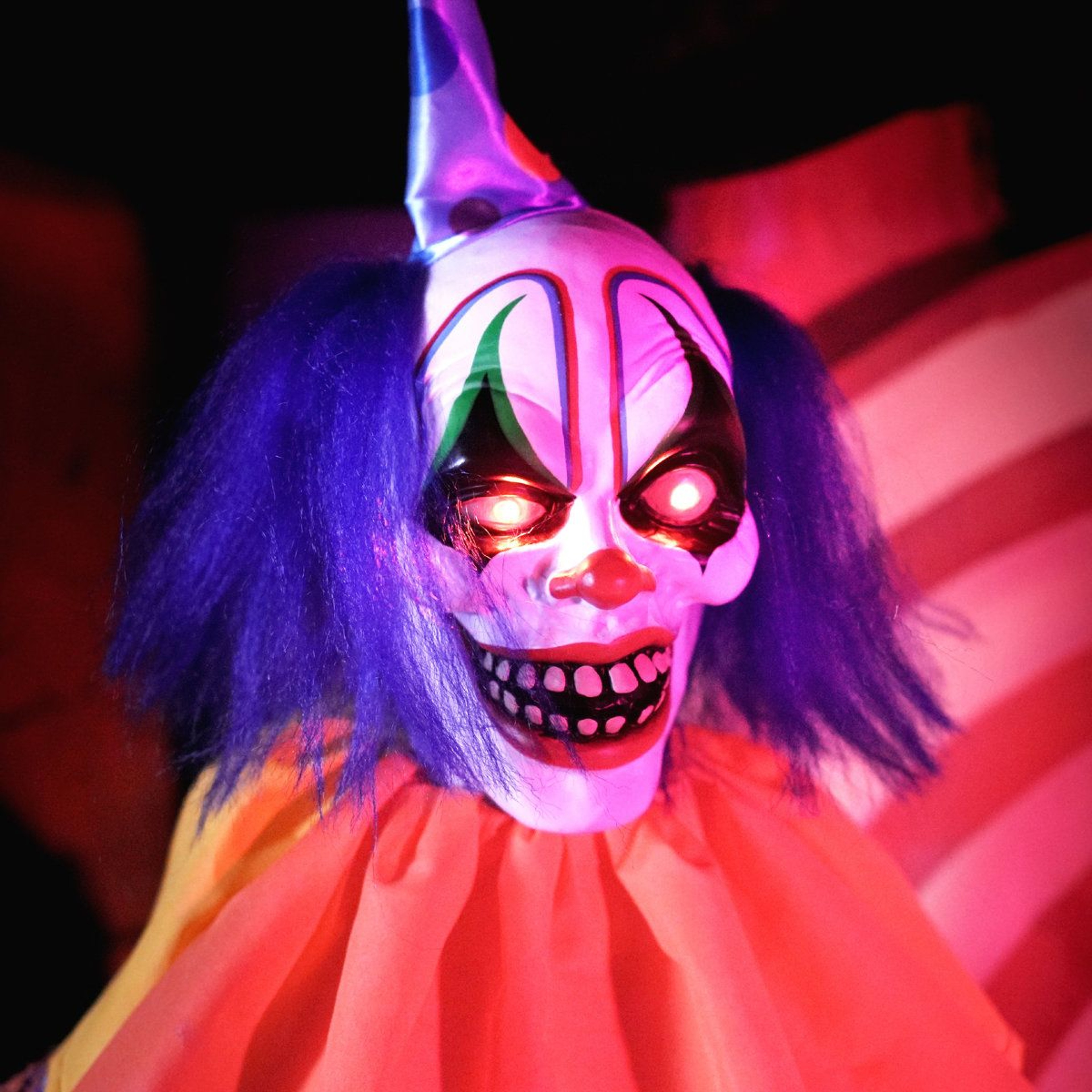 Animated Scary Clown Halloween Decoration With Moving Body And Red LED Eyes 1