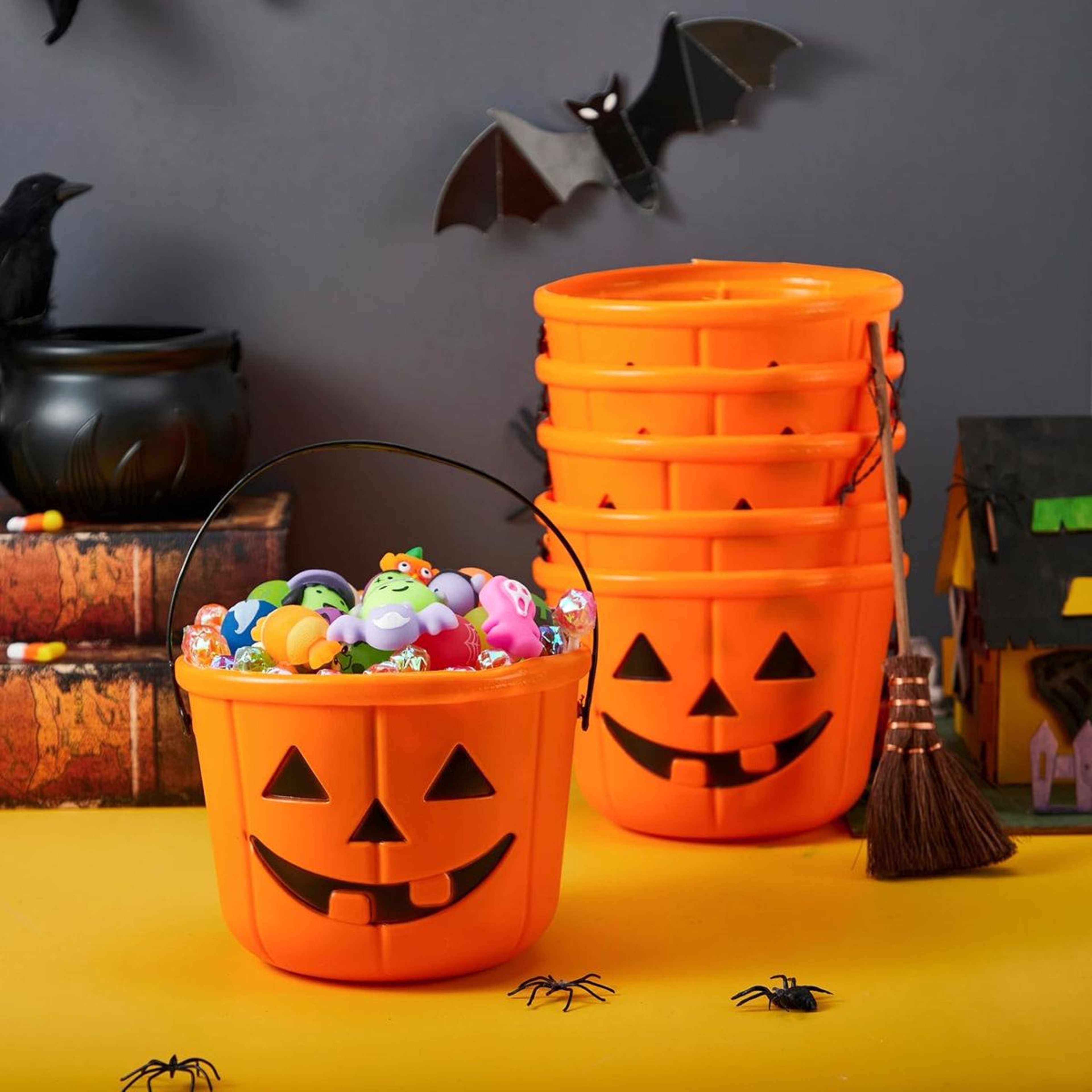 Halloween Pumpkin Trick Or Treat Bucket Orange Plastic Candy Container 5