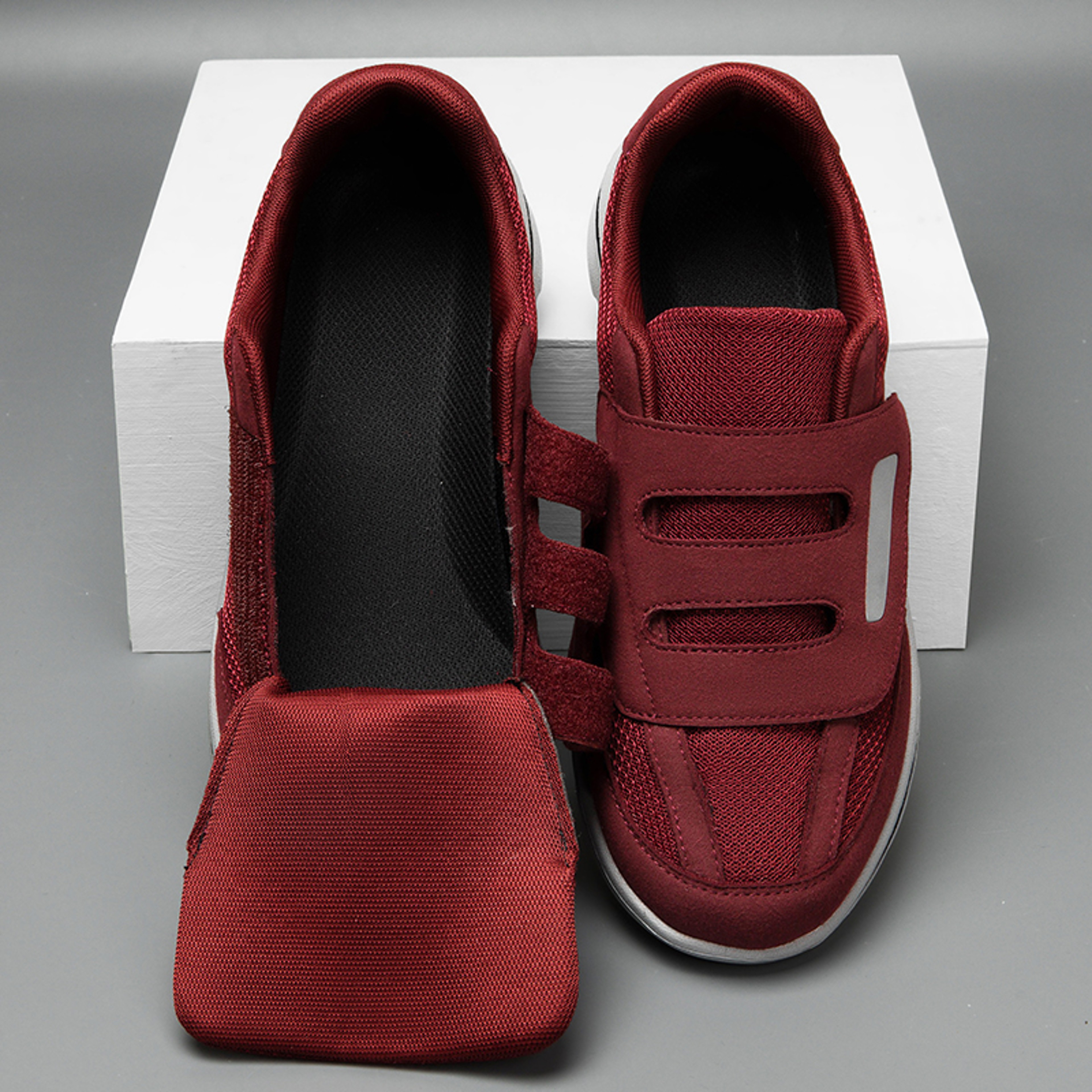 ComfortFit Wide Toe Diabetic Shoes For Swollen Feet And Bunions 4