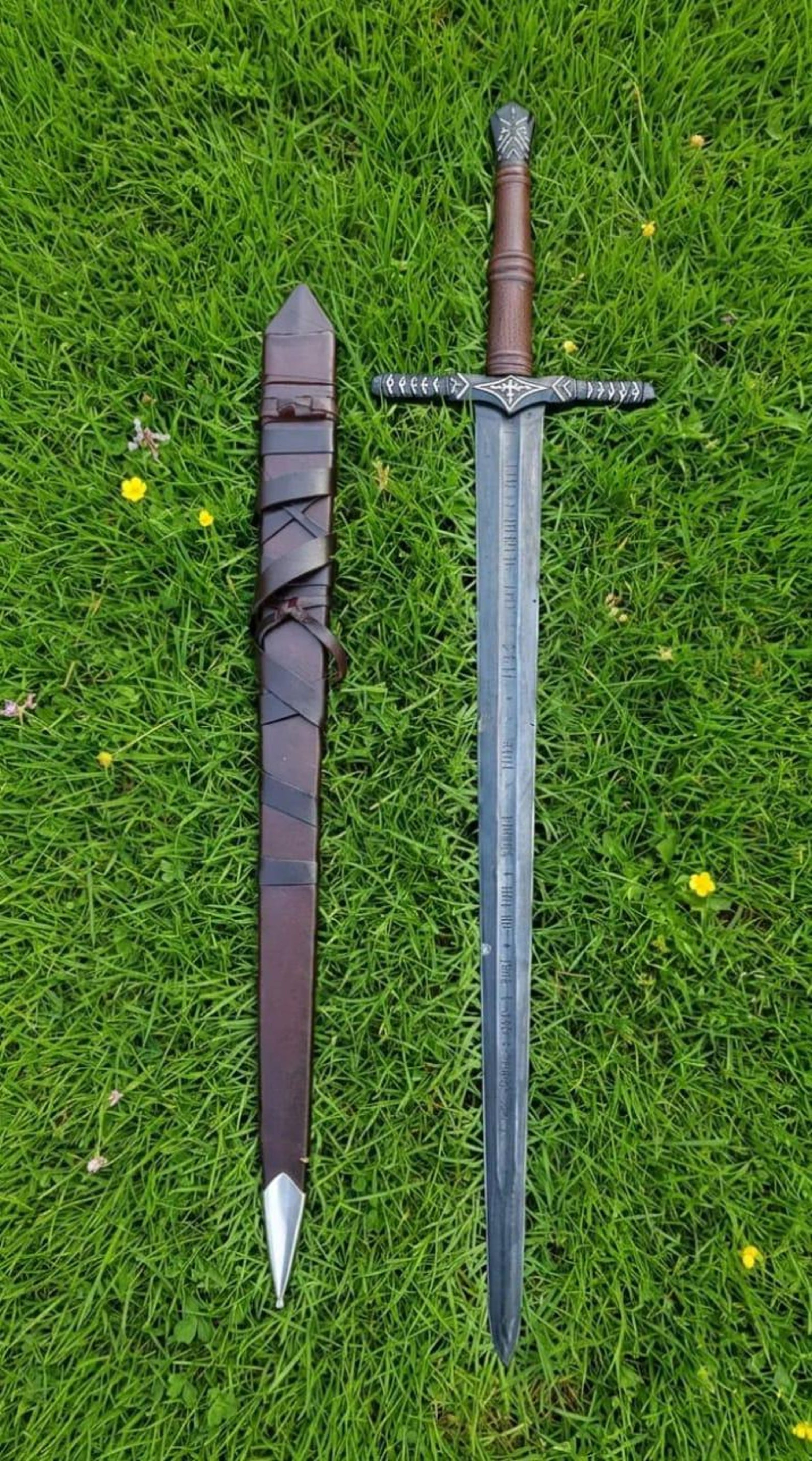 HandForged Medieval Long Sword Decorative Display Piece Authentic Black Guard Handcrafted Det 8