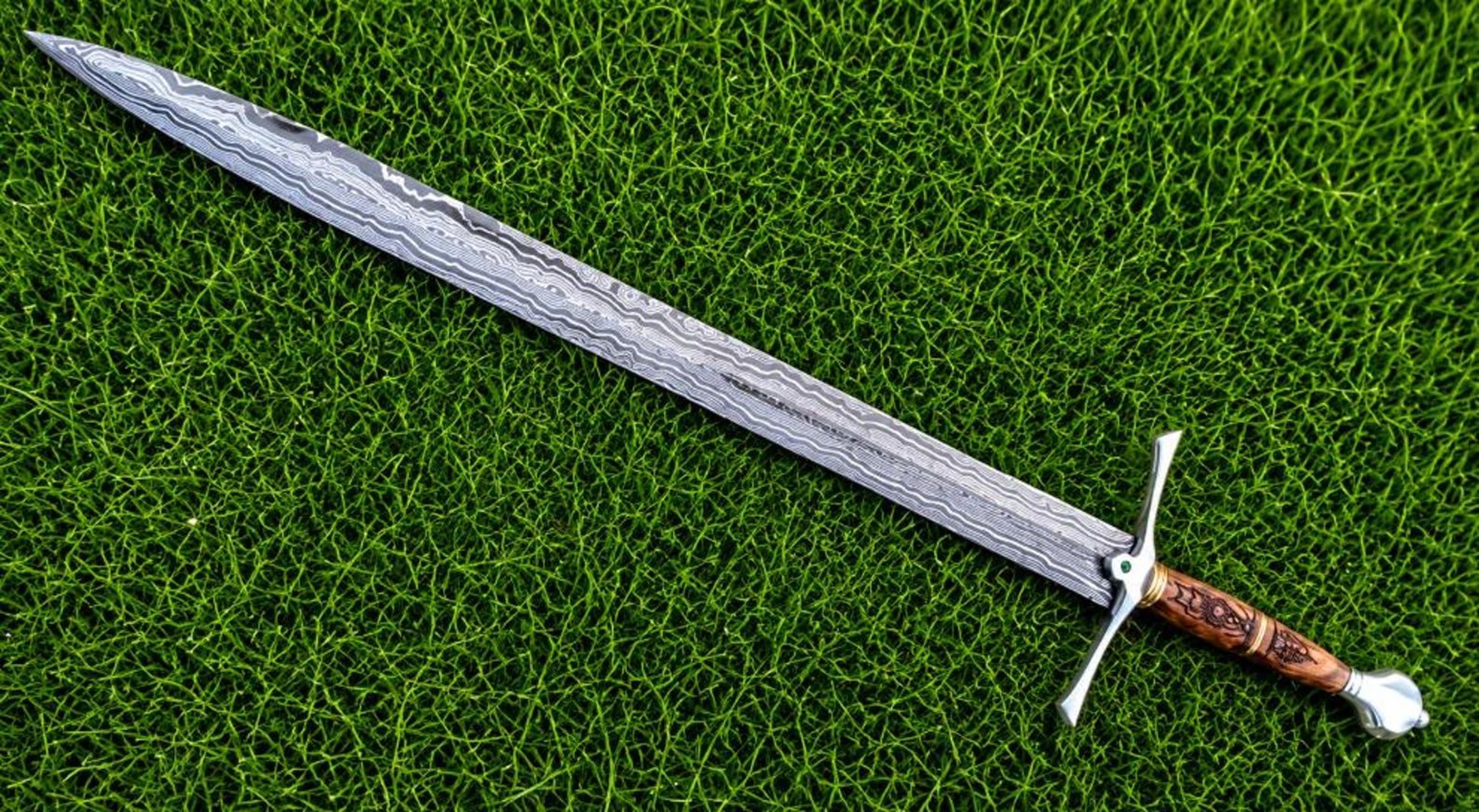 Hand Forged Damascus Steel Elven Longsword 39 Walnut Handle Emerald Accents Leather Sheath Pr 8