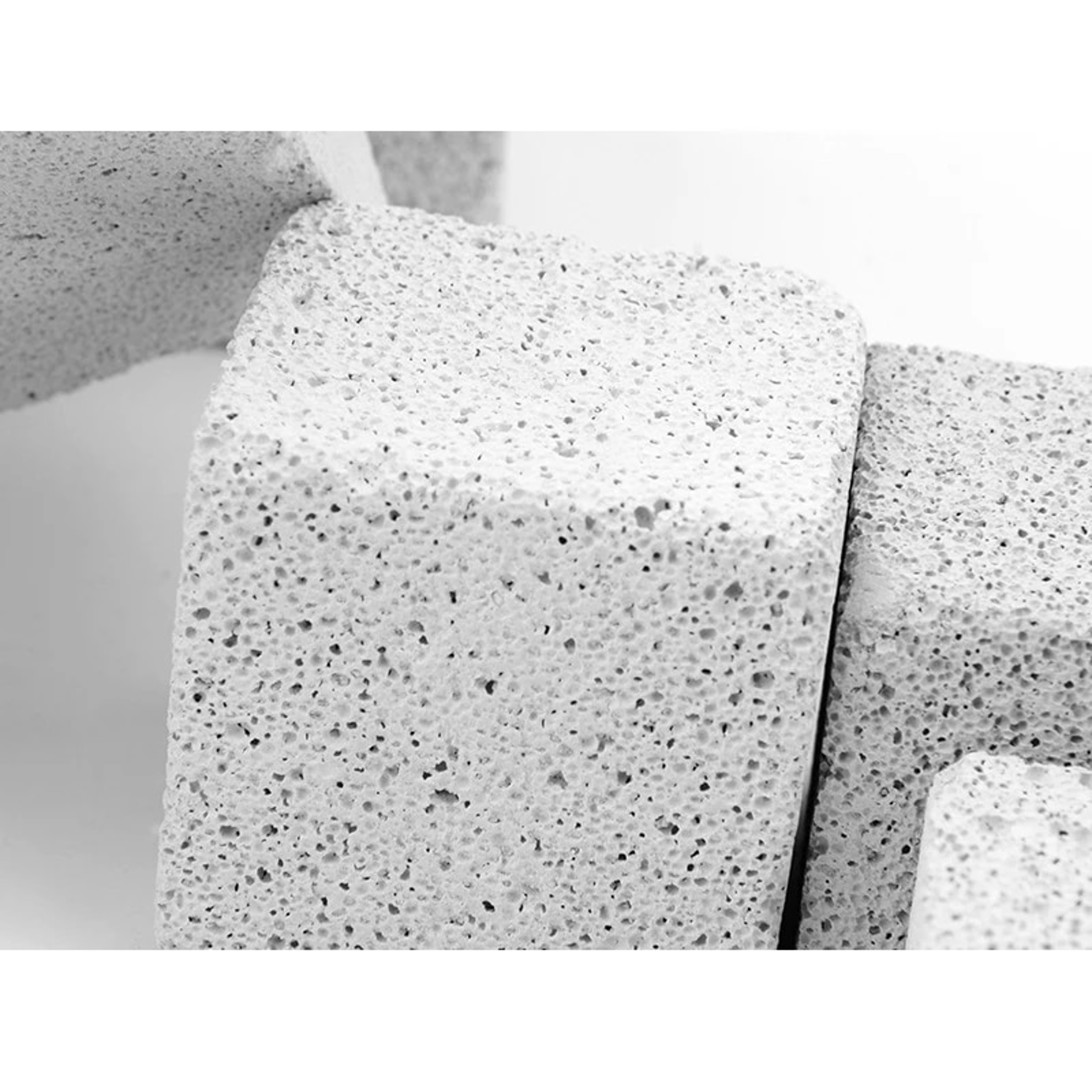 Natural Mineral Teeth Grinding Stone for Rabbits – view 2