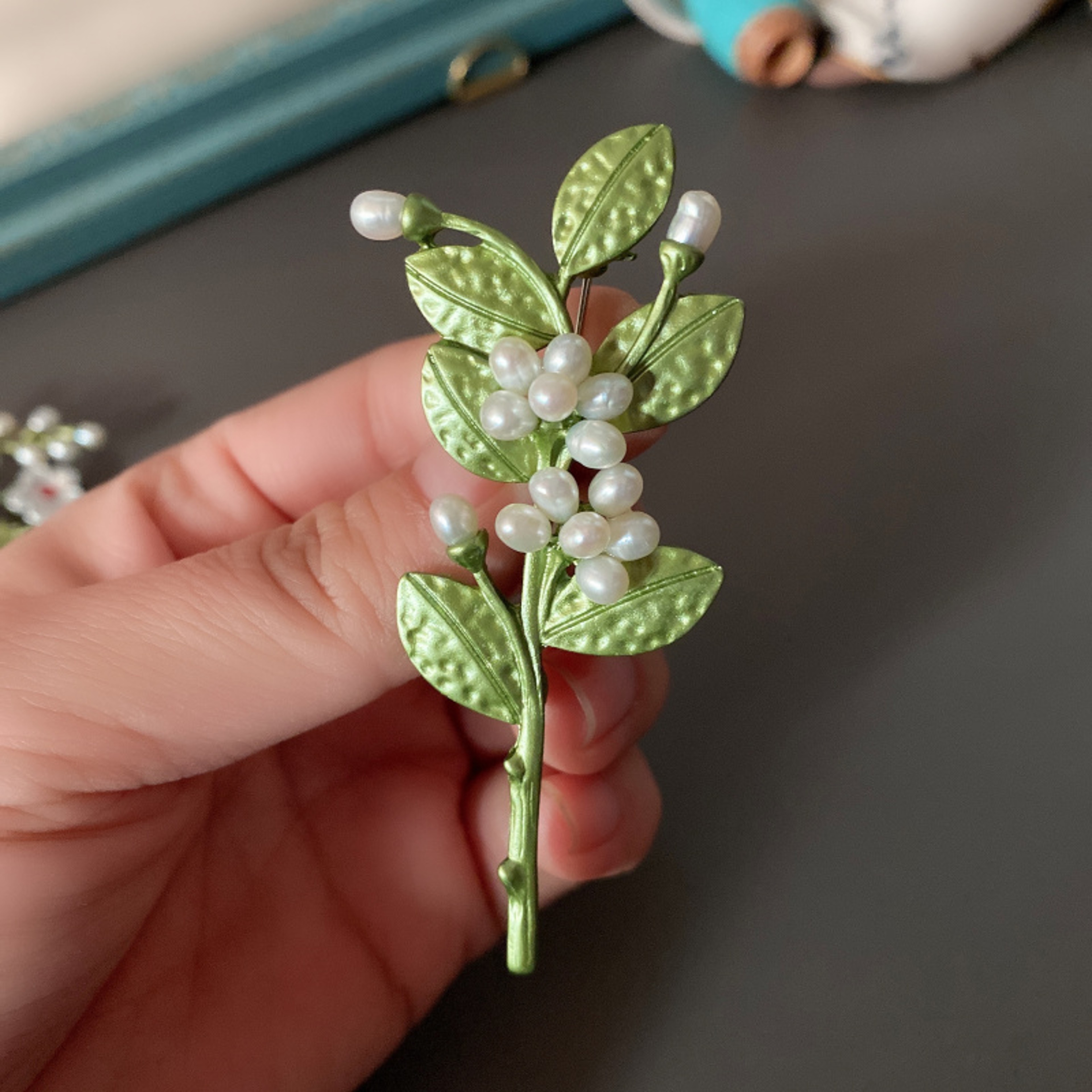 Vintage Enamel Brooch Pin for Women, Elegant Floral Pearl & Crystal Diamond Corsage for Weddings, Parties & Special – view 15