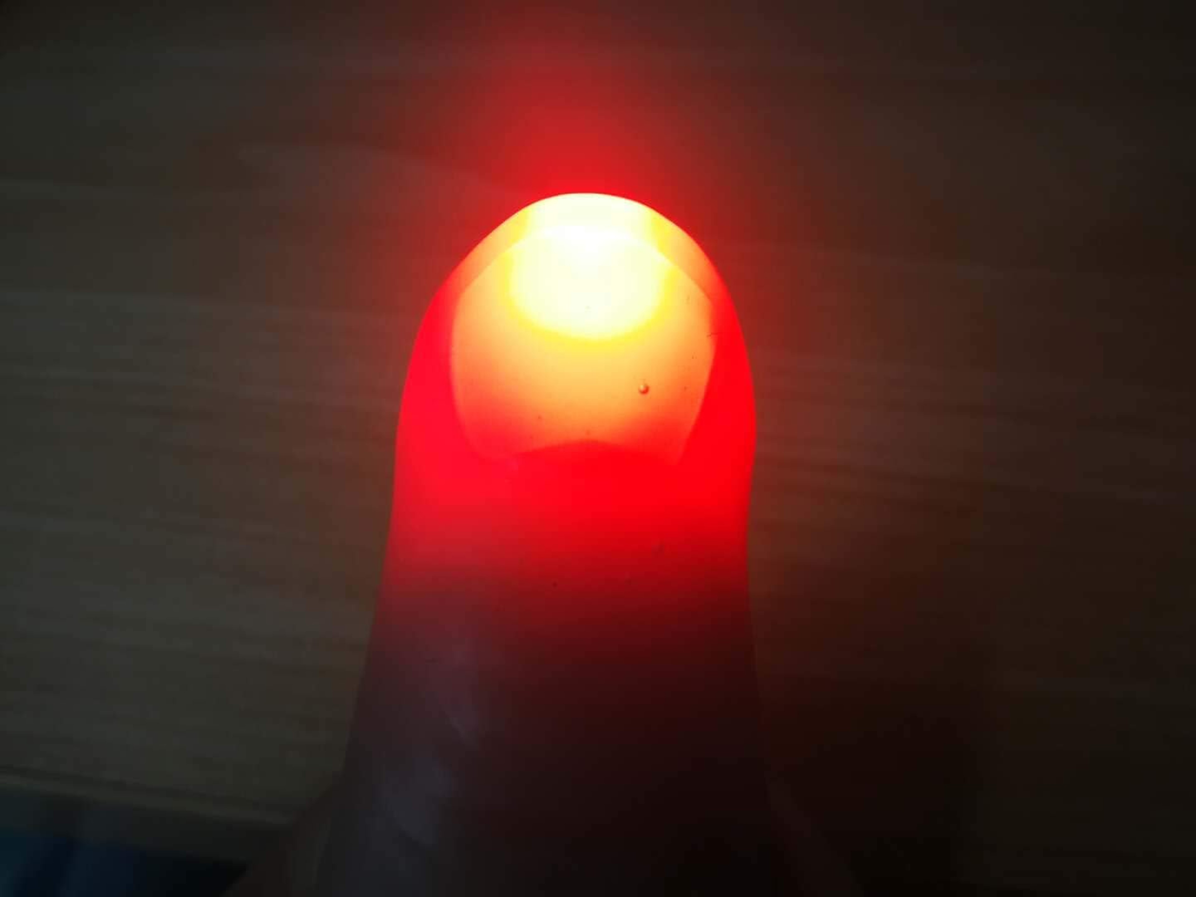 Red Light Up Thumb – Magic Trick Prop with LED for Party Stage & Illusions Gimmick – view 4