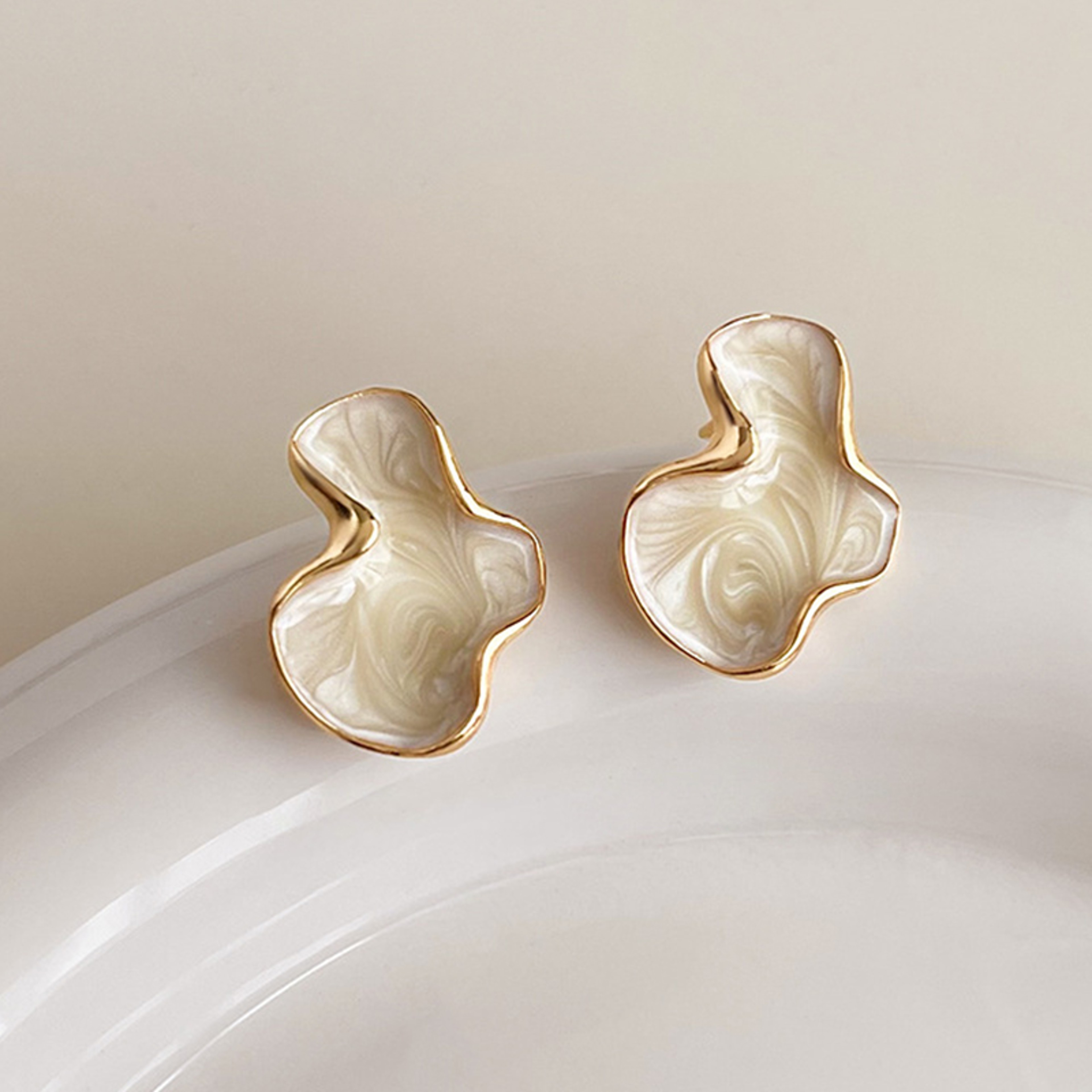 Abstract Cloud Color Block Stud Earrings for Women – view 10