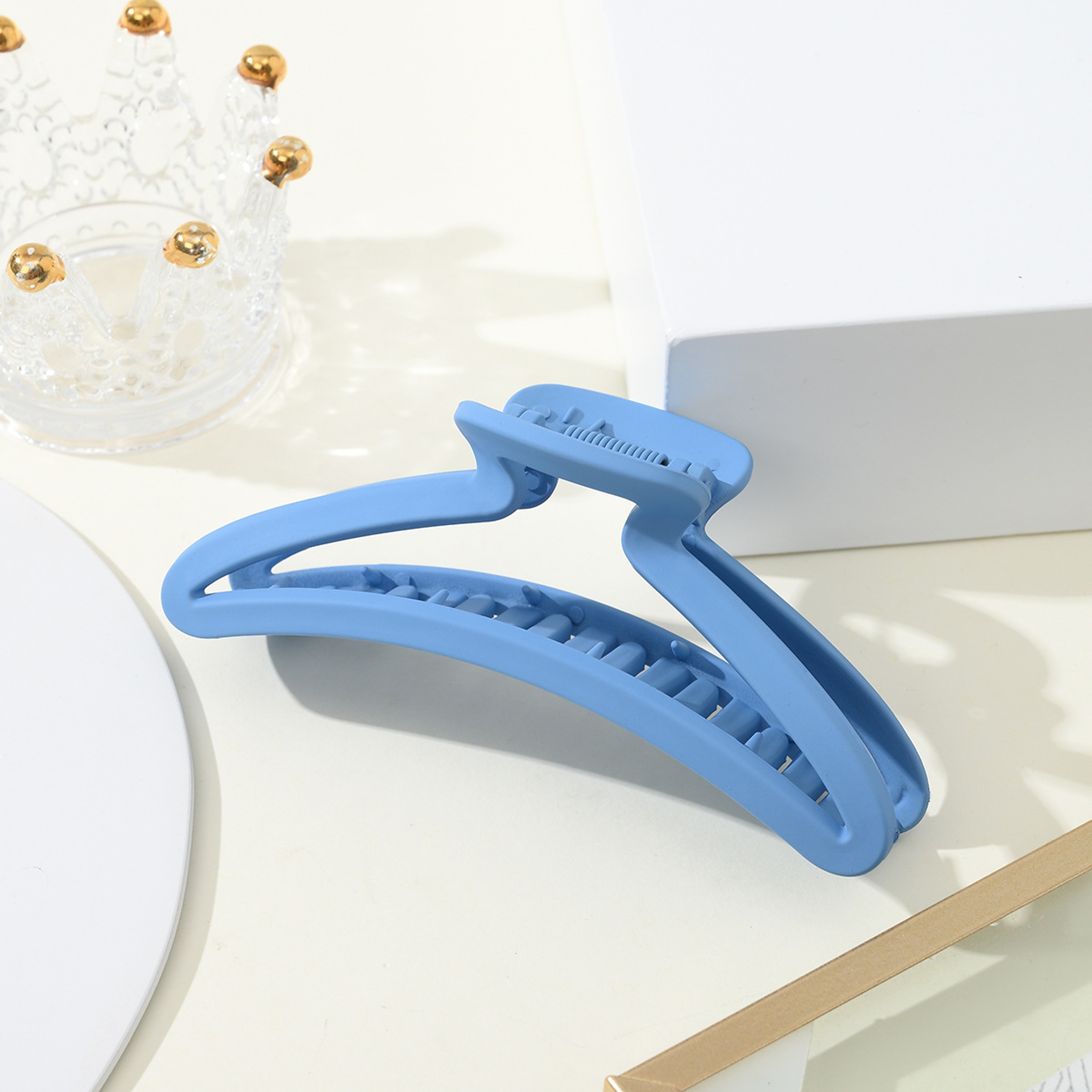 Elegant Hair Claw Clip Blue Shark Hair Clip for Women Stylish Everyday Hair Accessory – view 14