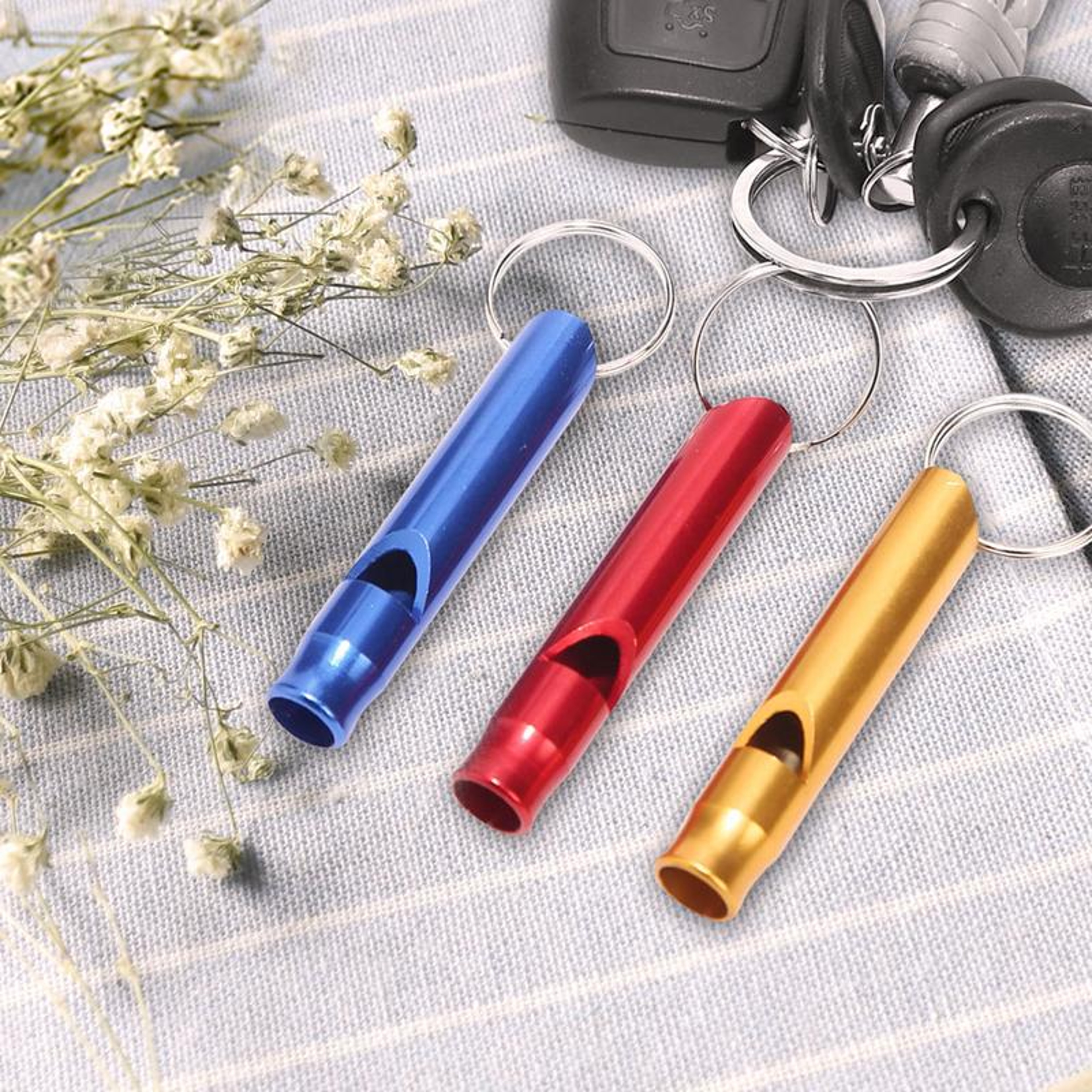 Portable Survival Whistle Aluminum Alloy Emergency Safety Keychain for Camping Hiking & Outdoor Rescue – view 4