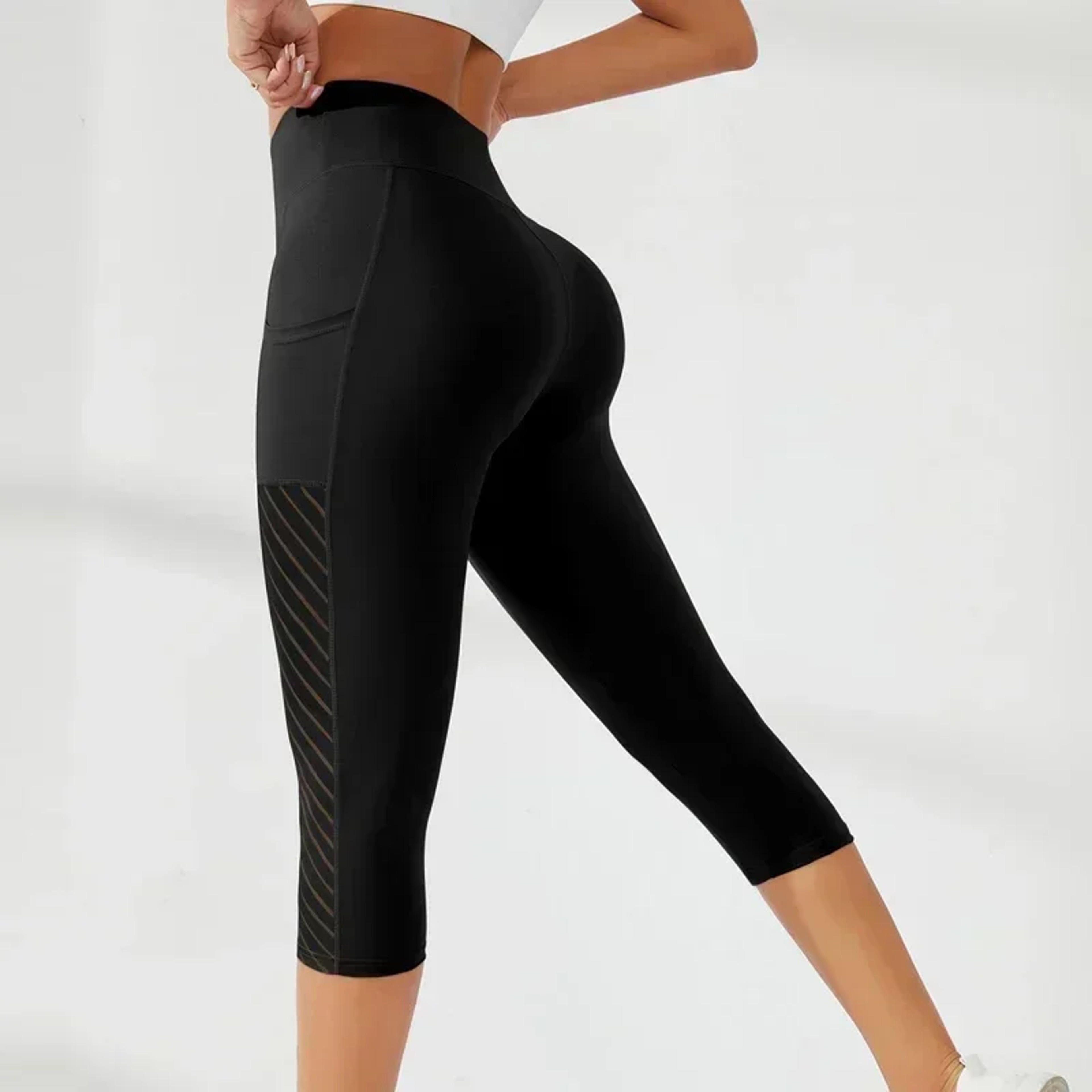 High Waisted Yoga Shorts for Women with Side Pockets Quick Dry Fitness Gym Shorts – view 3