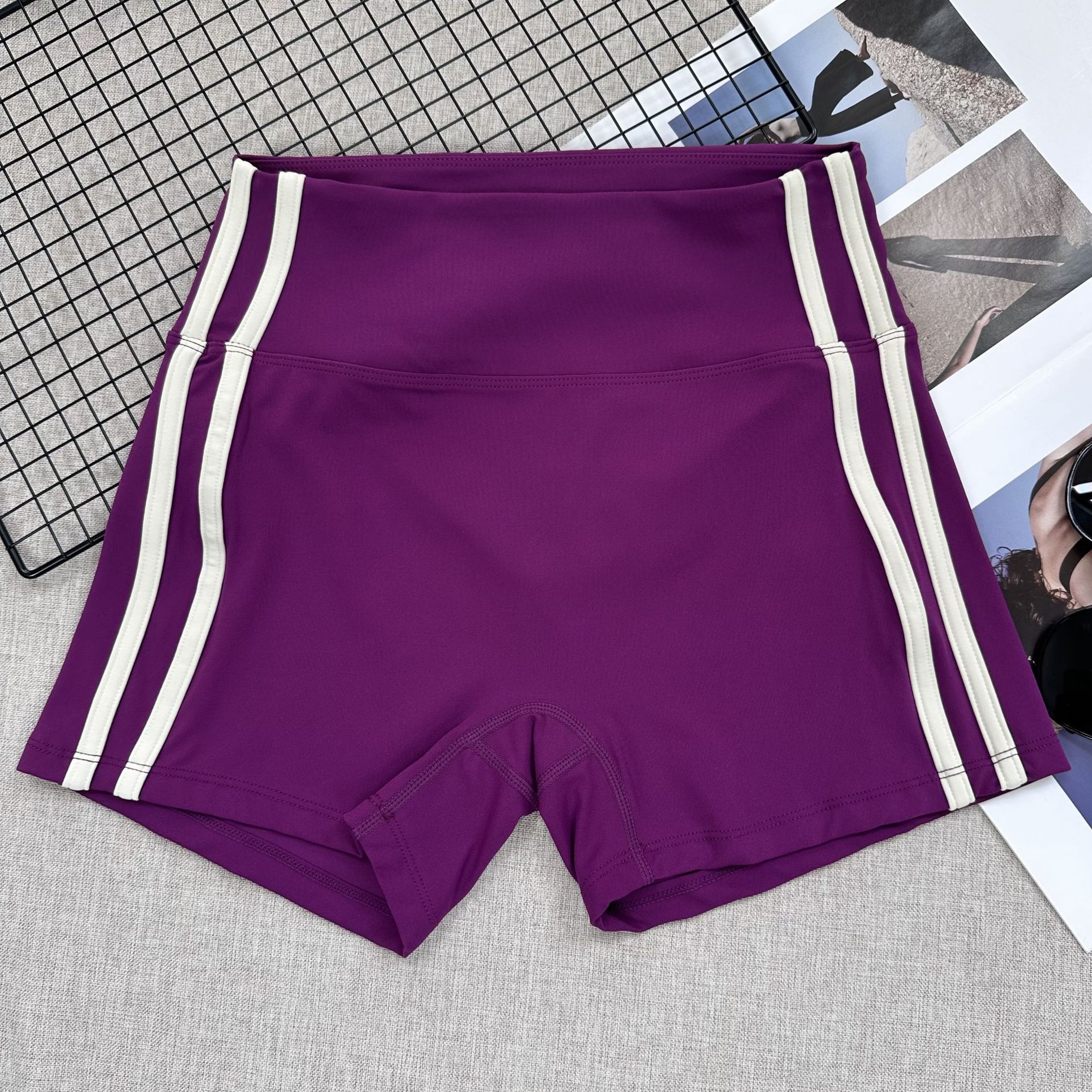 Women's High Waisted Yoga Shorts Color Block Butt Lifting Quick Dry Workout Shorts – view 7