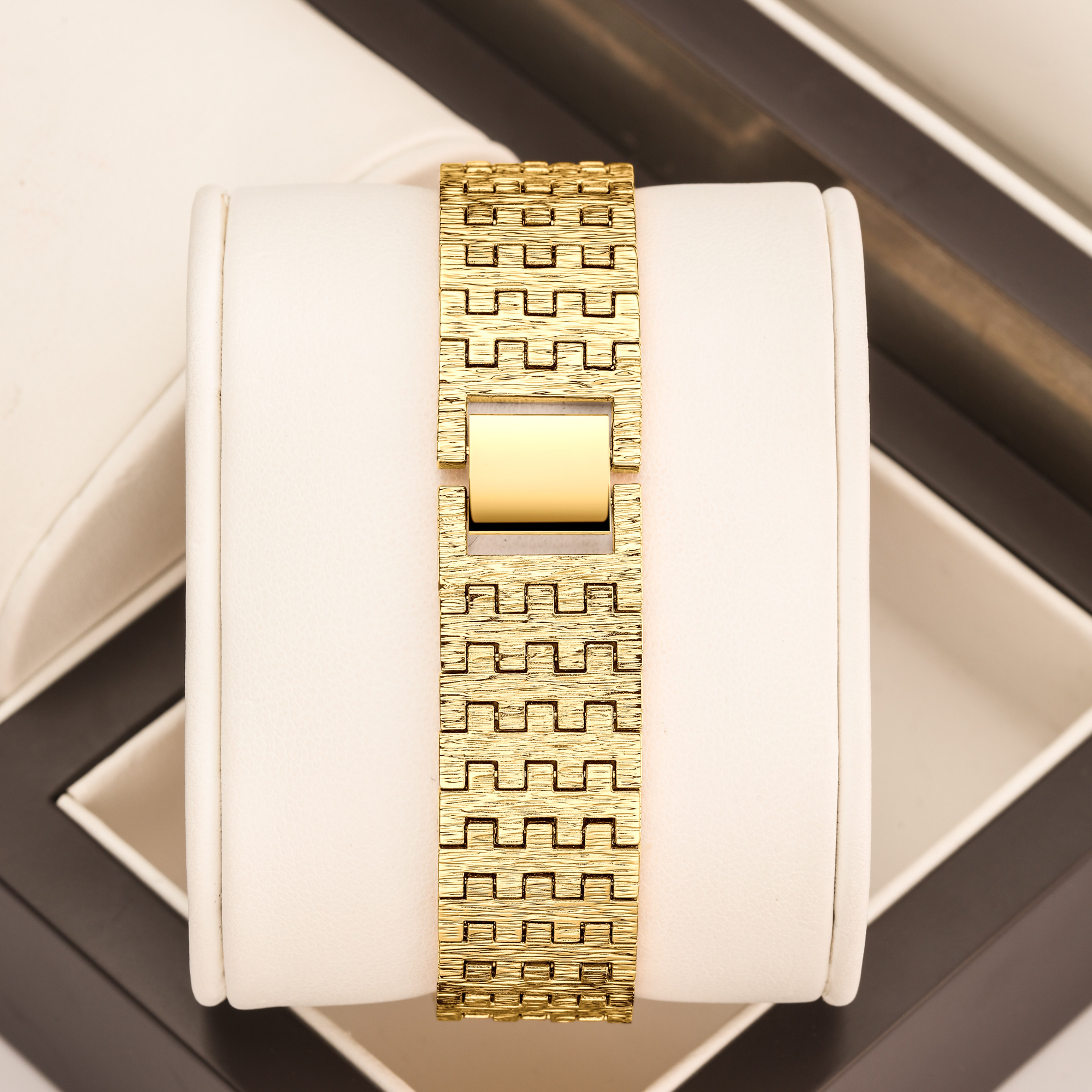 Womens Bracelet Watch Elegant Quartz Watch For Women With Adjustable Minimalist Band 3