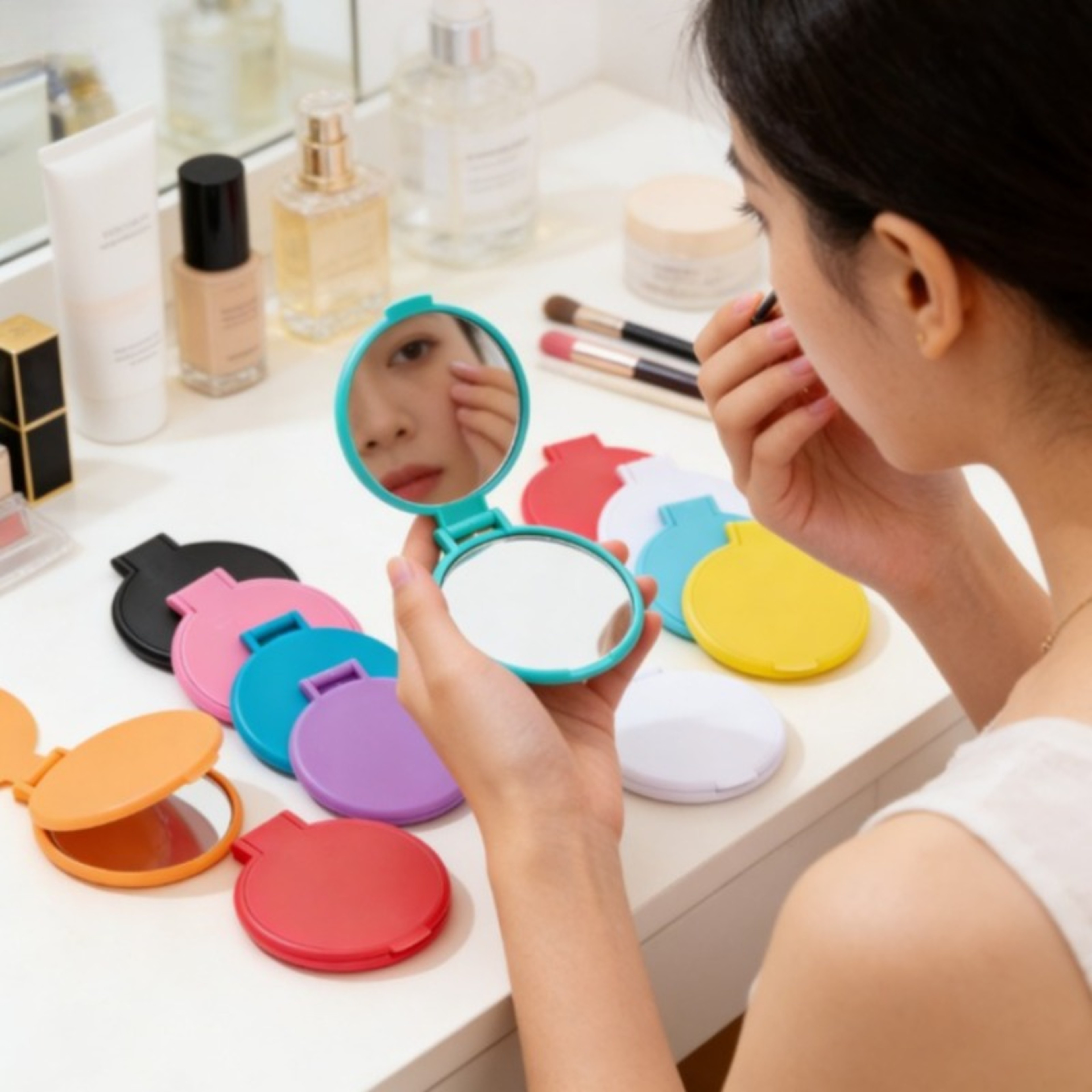 Portable Makeup Mirror Set Foldable Pocket Cosmetic Mirrors For Travel Gifts  Daily Beauty 1