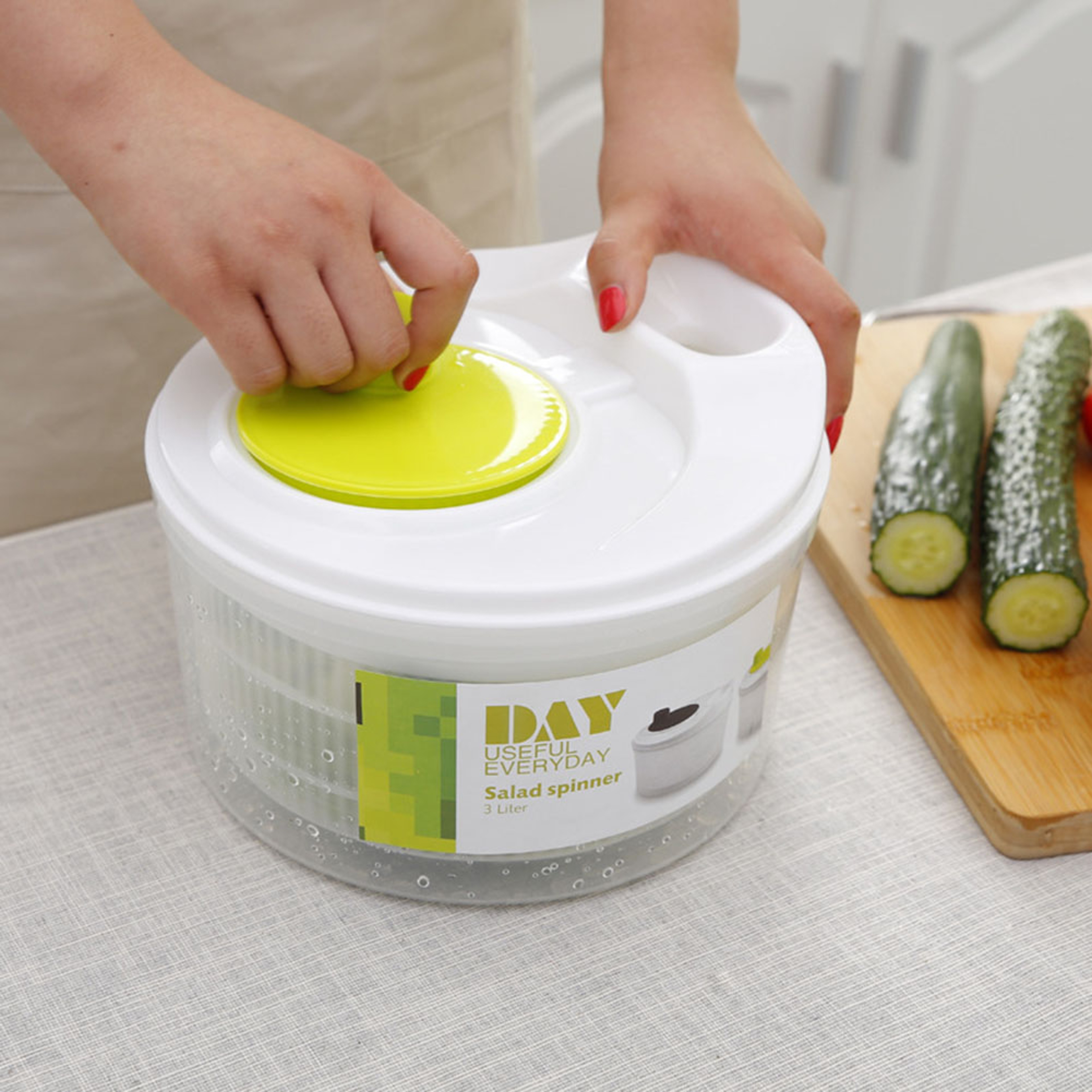 Large Manual Salad Spinner Vegetable Washer And Lettuce Dryer For Crisp Fresh Greens 4