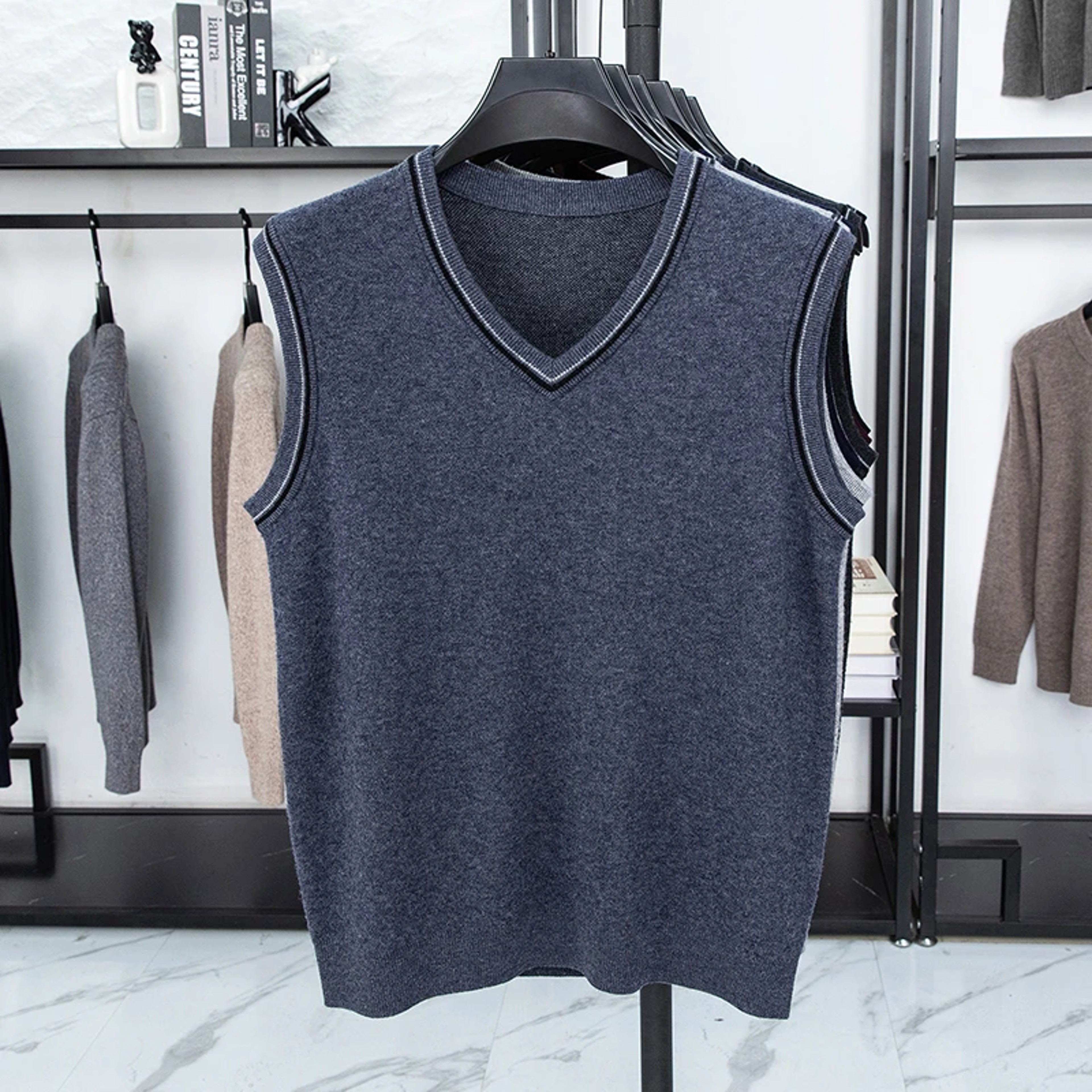 Classic Men's Sweater Vest Warm Casual Sleeveless Knitwear for Autumn Winter – view 3